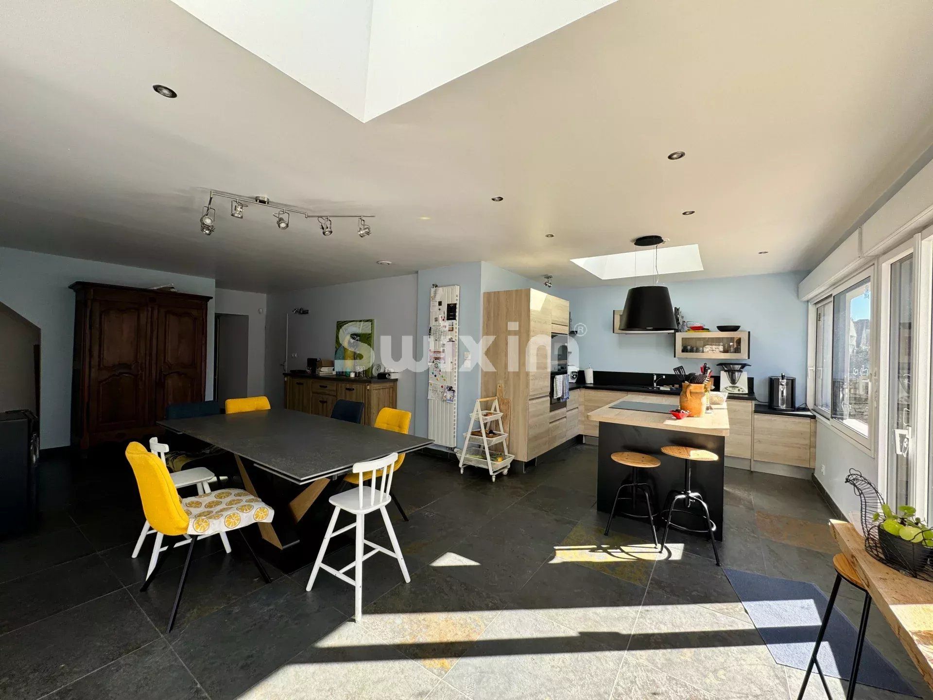 casa 7 Camere in vendita su Avallon (89200)