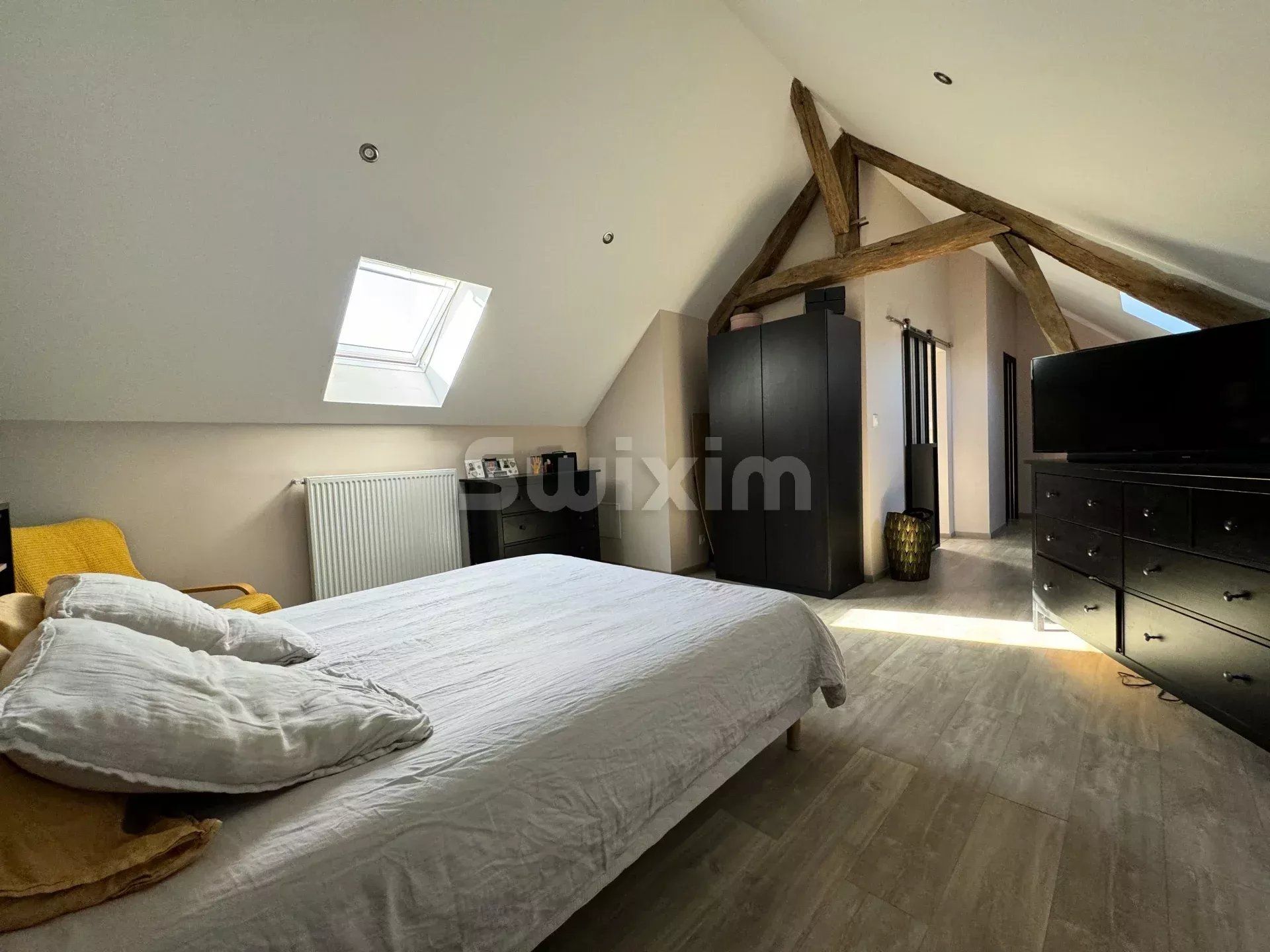 house 7 Rooms for sale on Avallon (89200)