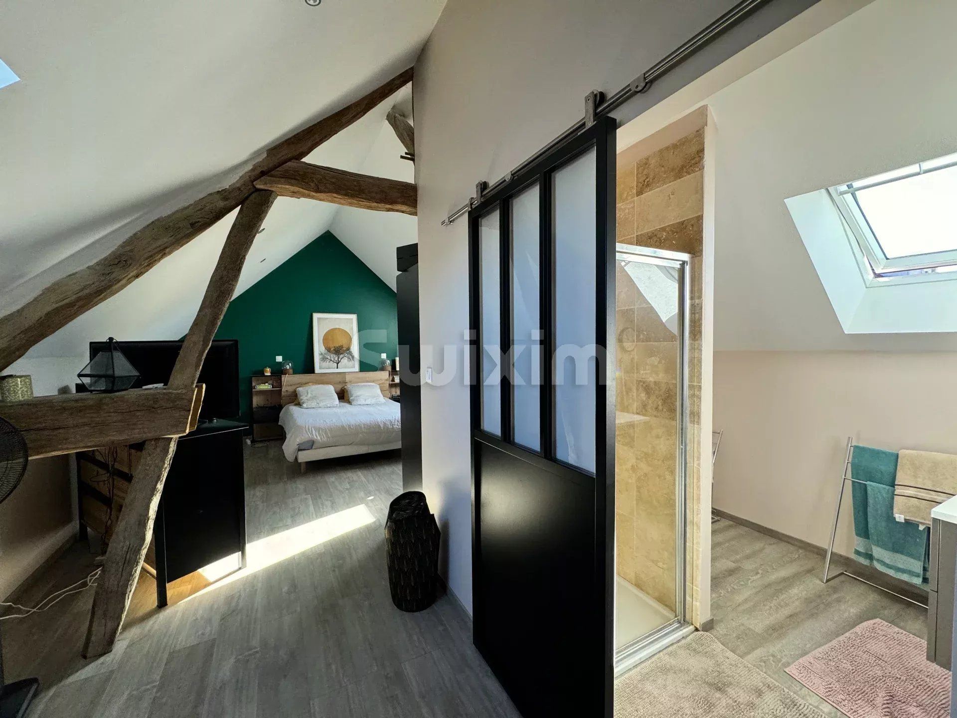 house 7 Rooms for sale on Avallon (89200)