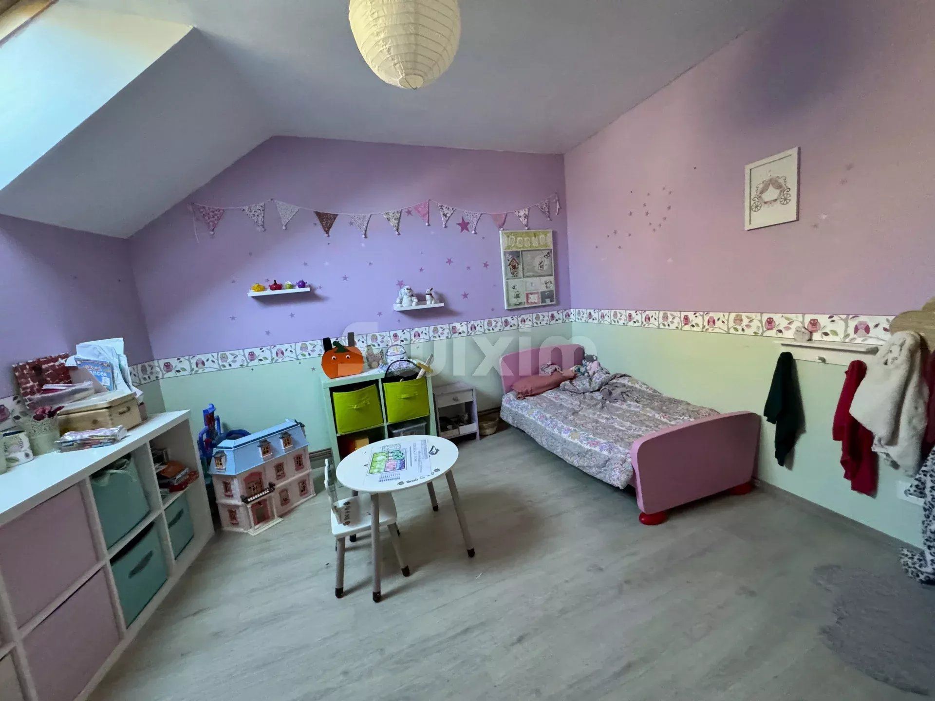 house 7 Rooms for sale on Avallon (89200)