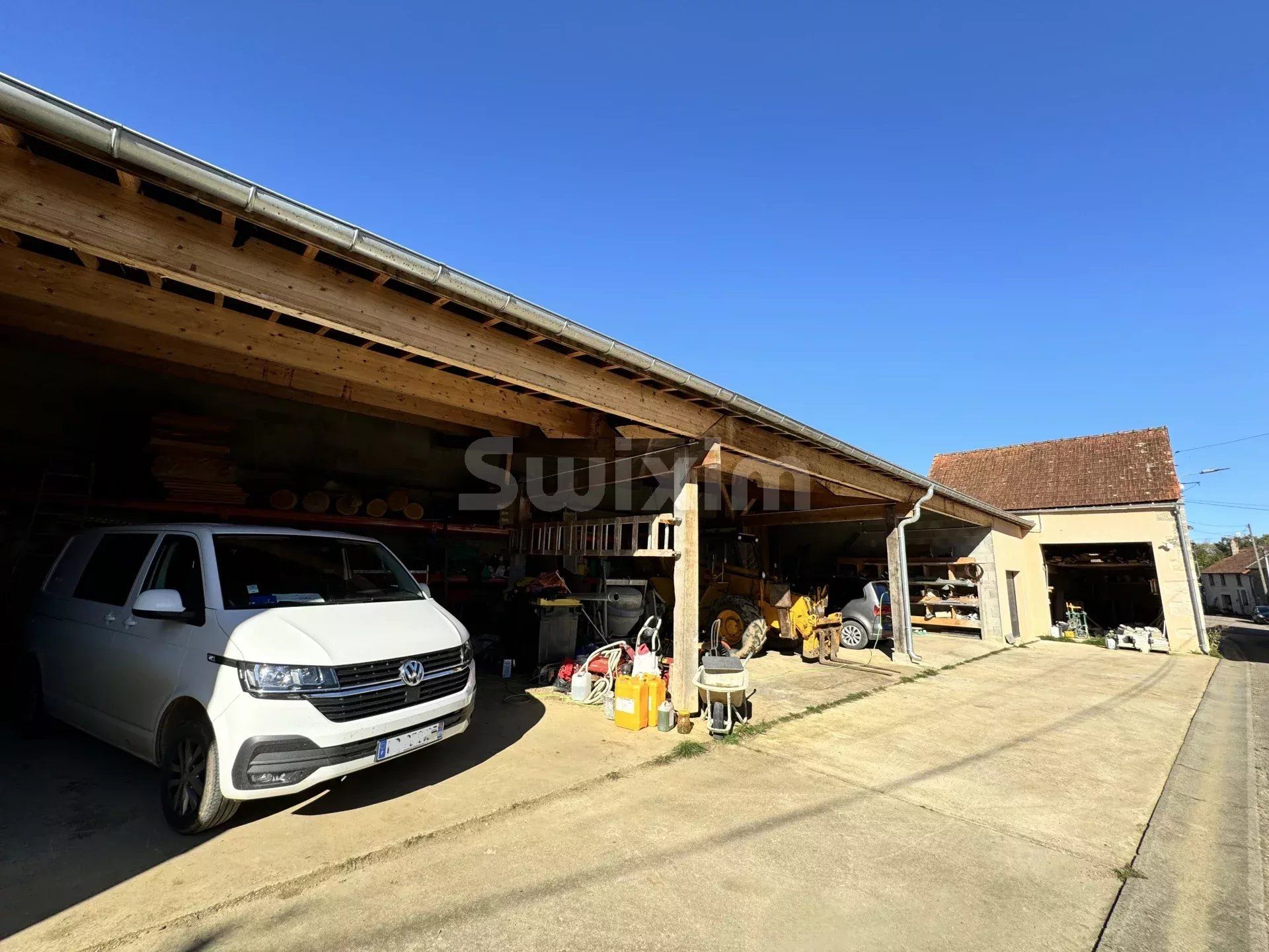 house 7 Rooms for sale on Avallon (89200)