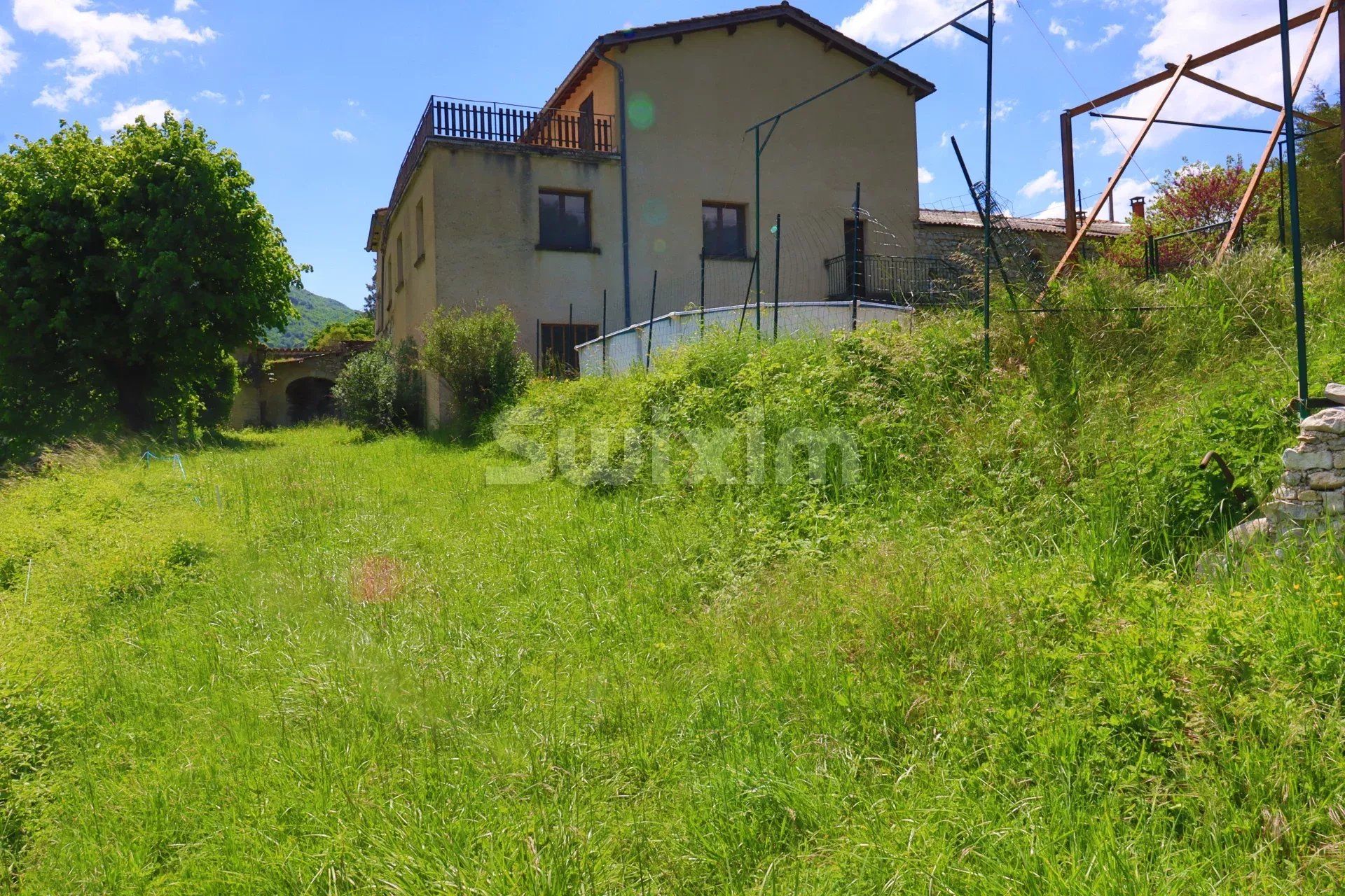 propriedade 16 Quartos para venda sobre Saint-Julien-en-Quint (26150)