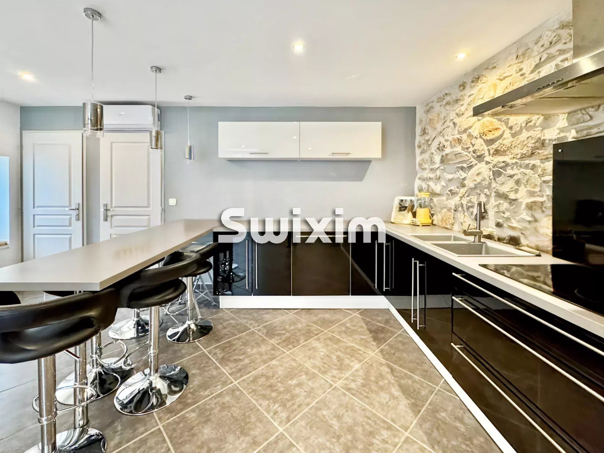 haus 5 Zimmer zum verkauf auf Bourg-Saint-Andéol (07700)