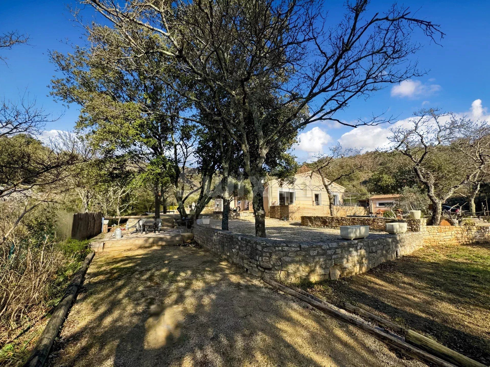 casa 10 Camere in vendita su Aiguèze (30760)