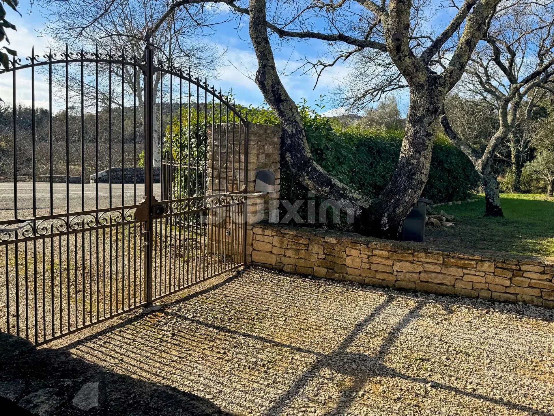 casa 10 Camere in vendita su Aiguèze (30760)