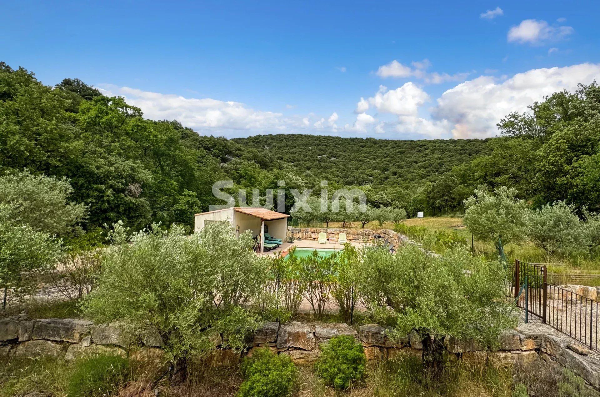 casa 10 Camere in vendita su Aiguèze (30760)