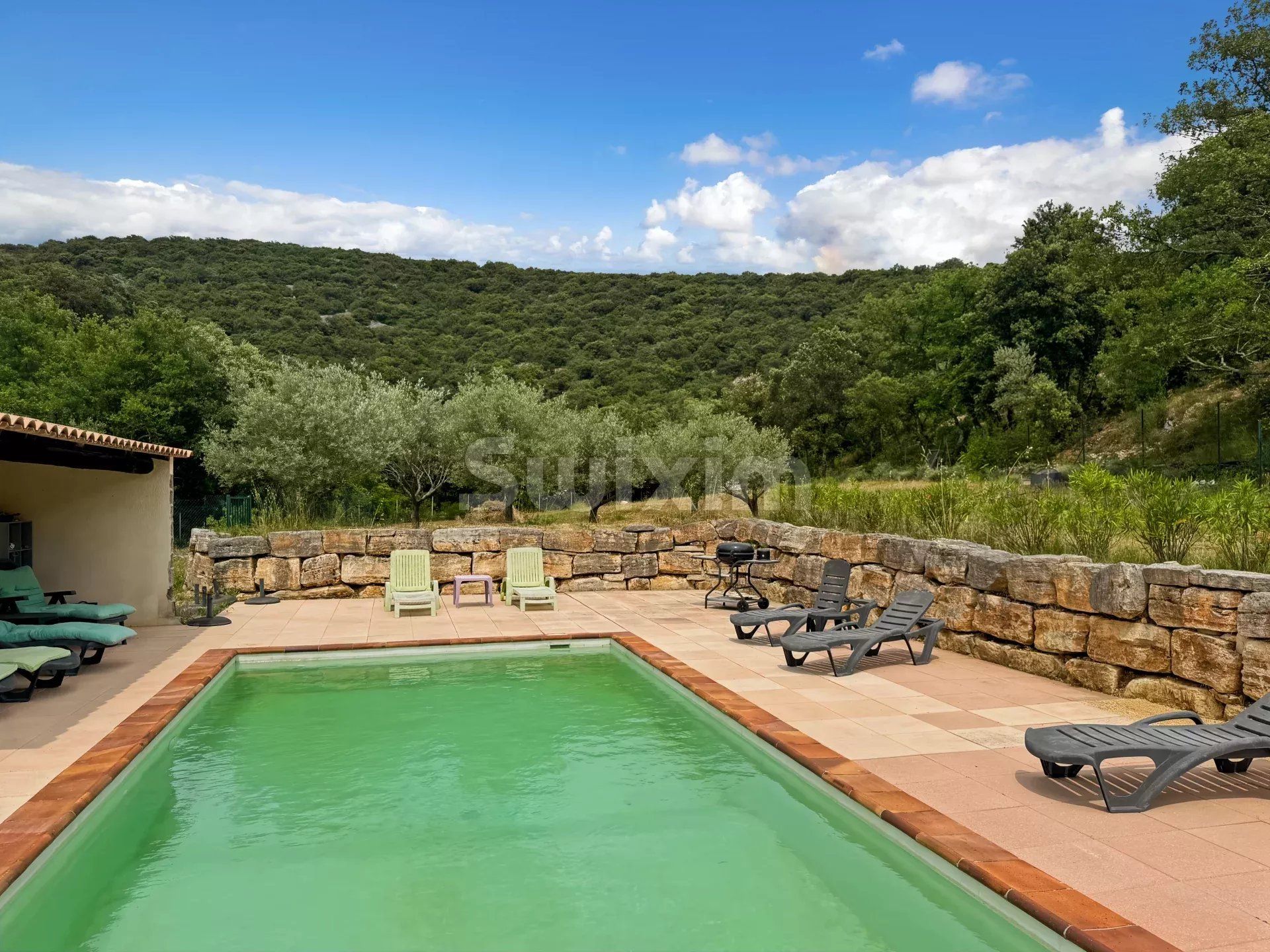 casa 10 Camere in vendita su Aiguèze (30760)