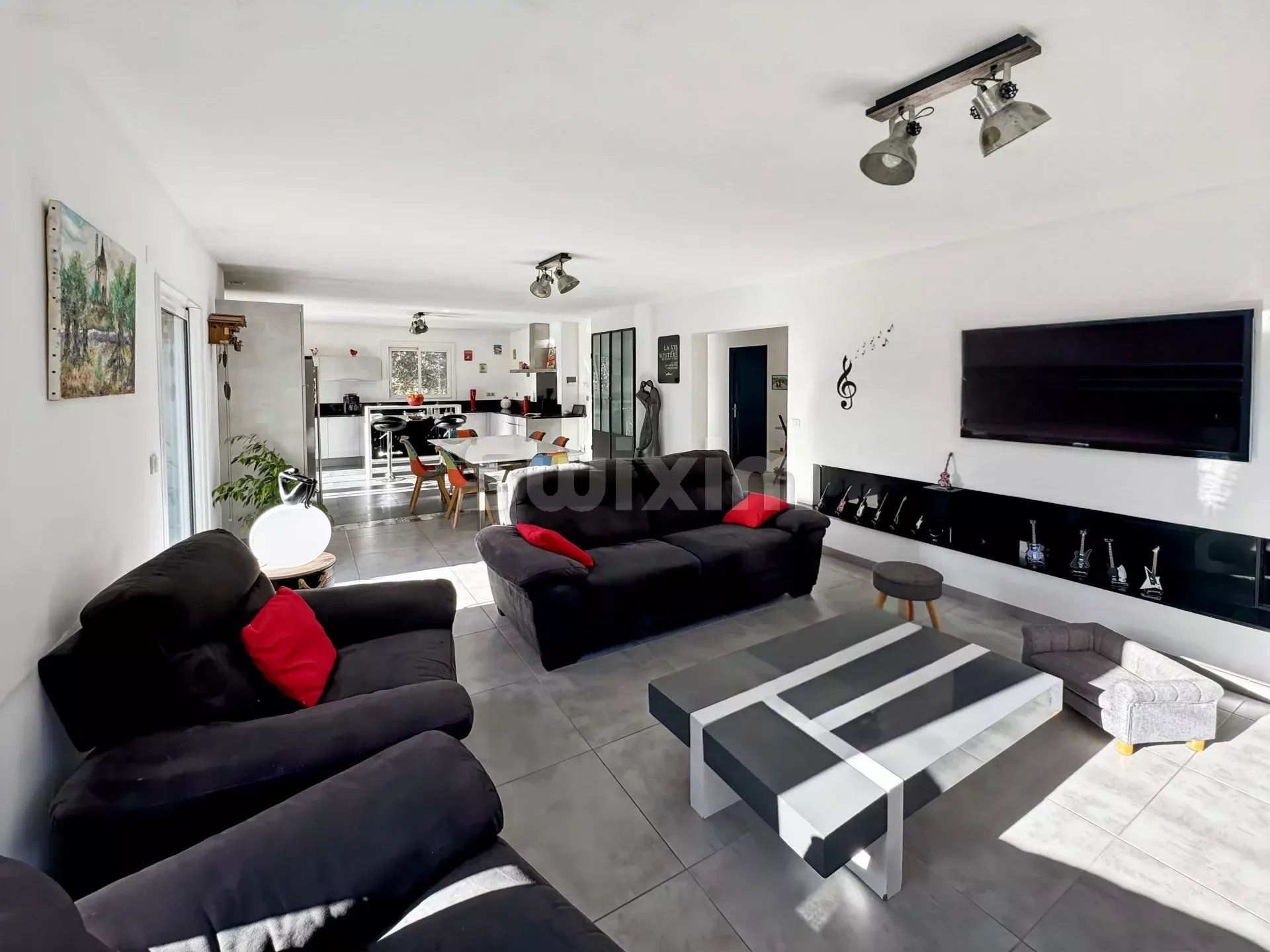 casa 10 Camere in vendita su Aiguèze (30760)