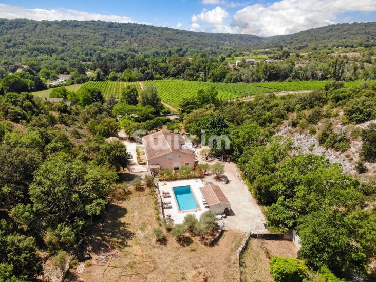 Vente Maison Aiguèze 10&nbsp;Pièces 205&nbsp;m²