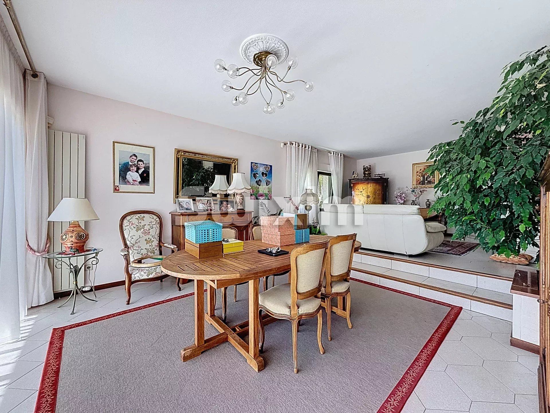 casa 7 Quartos para venda sobre Gex (01170)