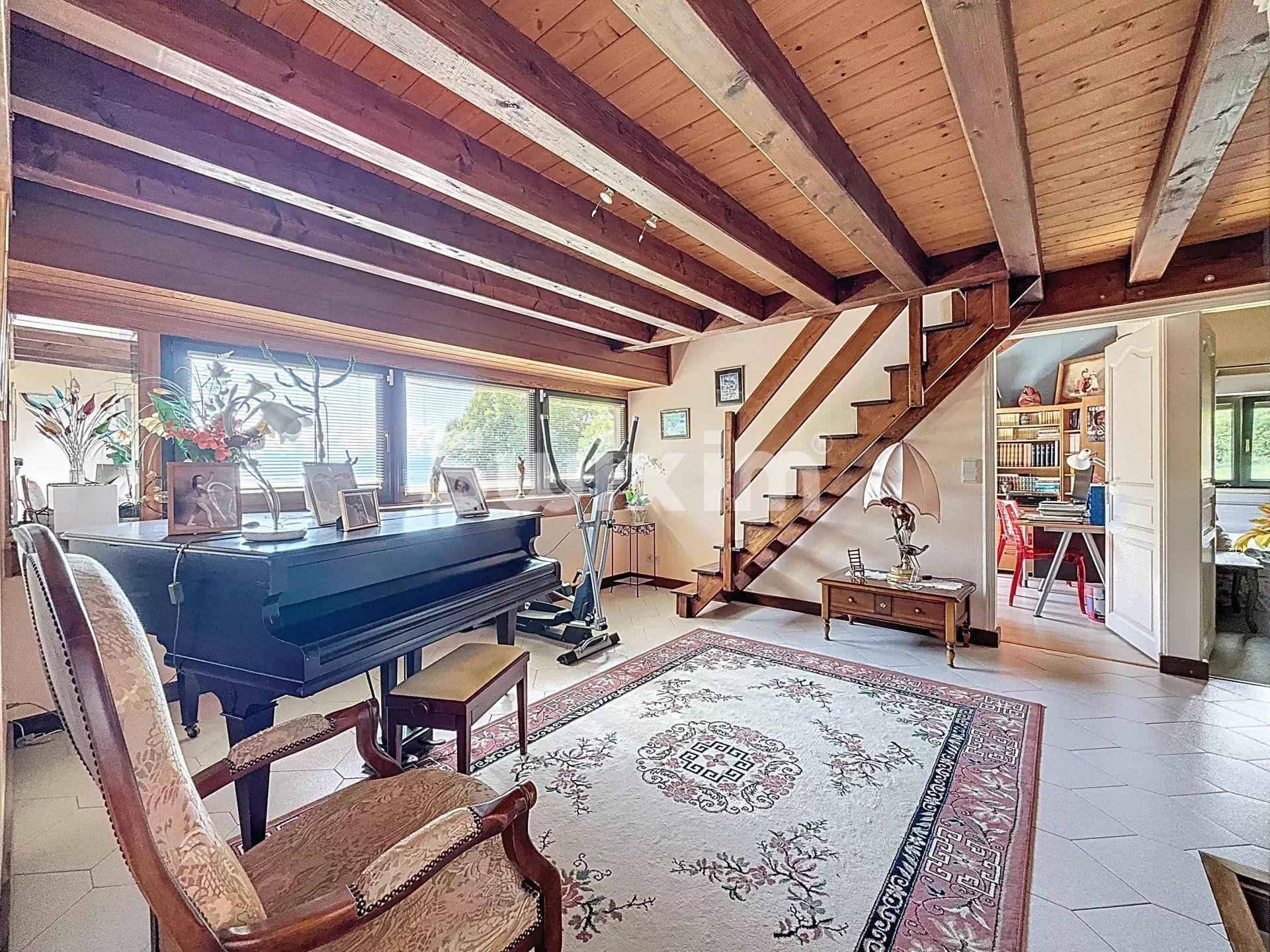 casa 7 Camere in vendita su Gex (01170)