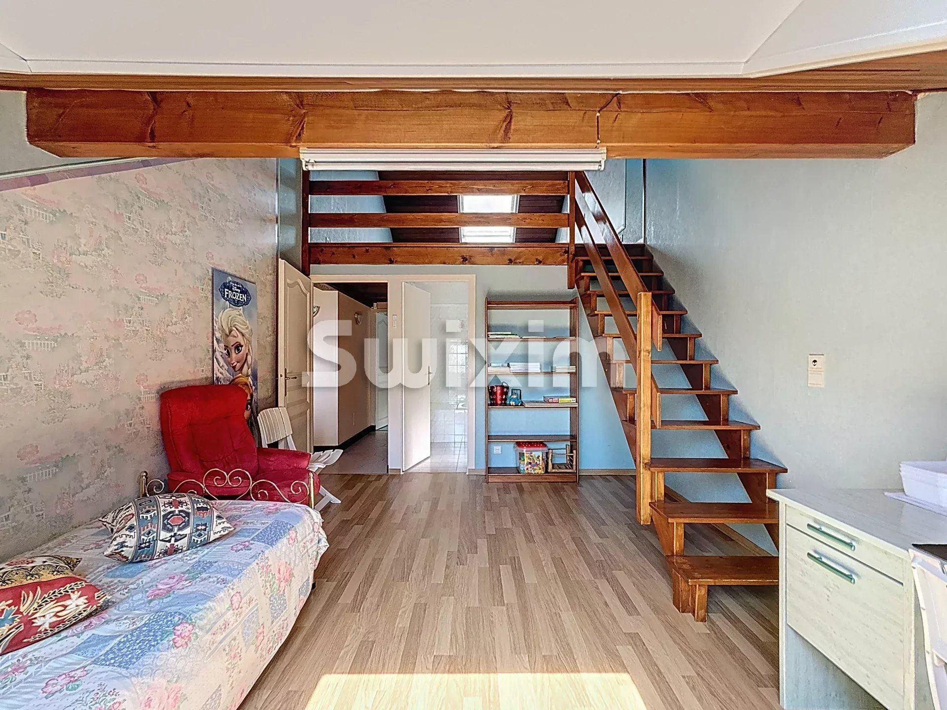 casa 7 Quartos para venda sobre Gex (01170)