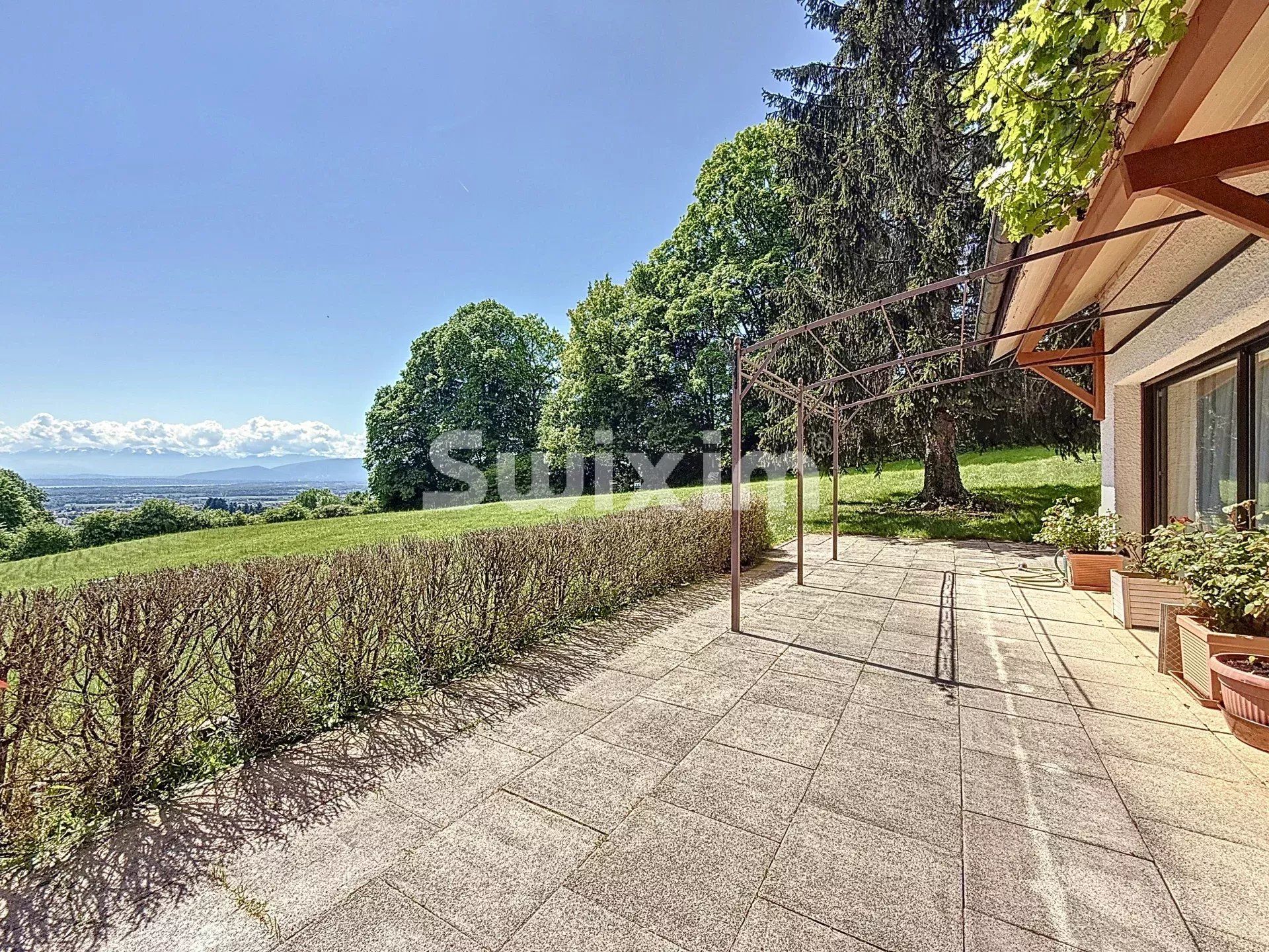 casa 7 Camere in vendita su Gex (01170)