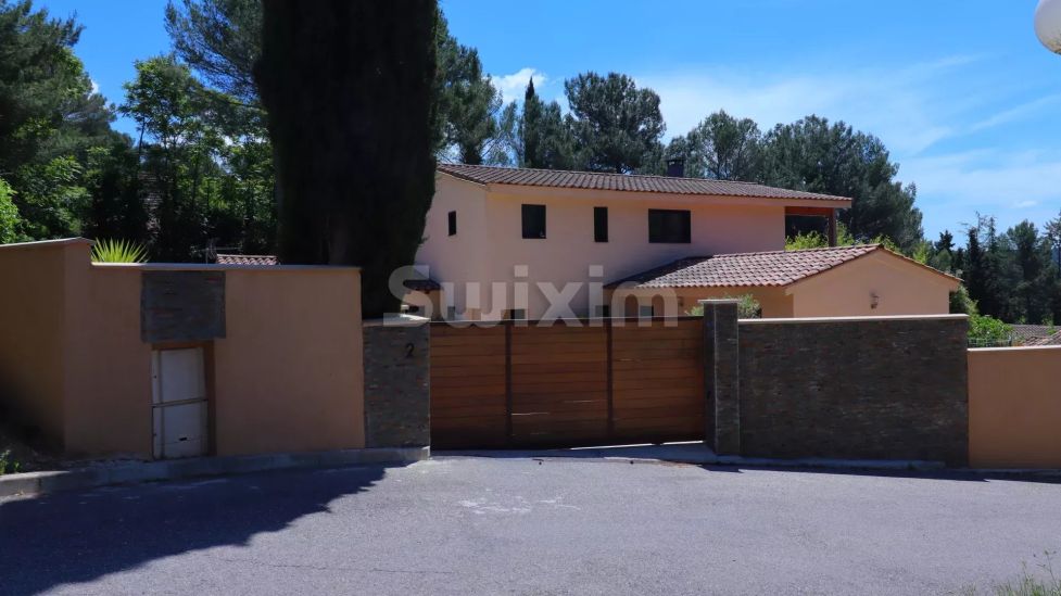 Vente Villa Aix-en-Provence 5 Pièces 165.38 m²