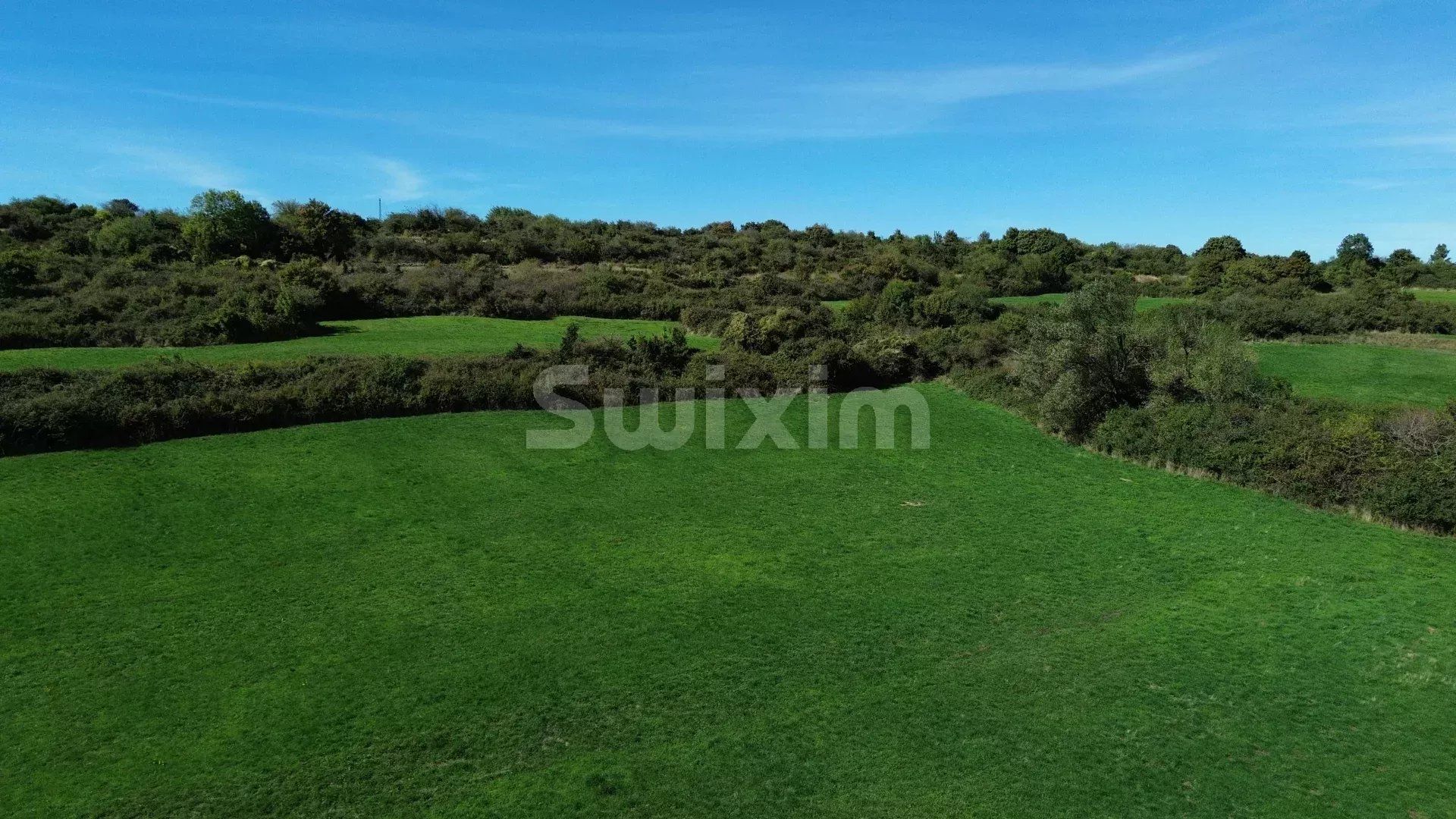fattoria 10 Camere in vendita su Villeneuve-de-Berg (07170)