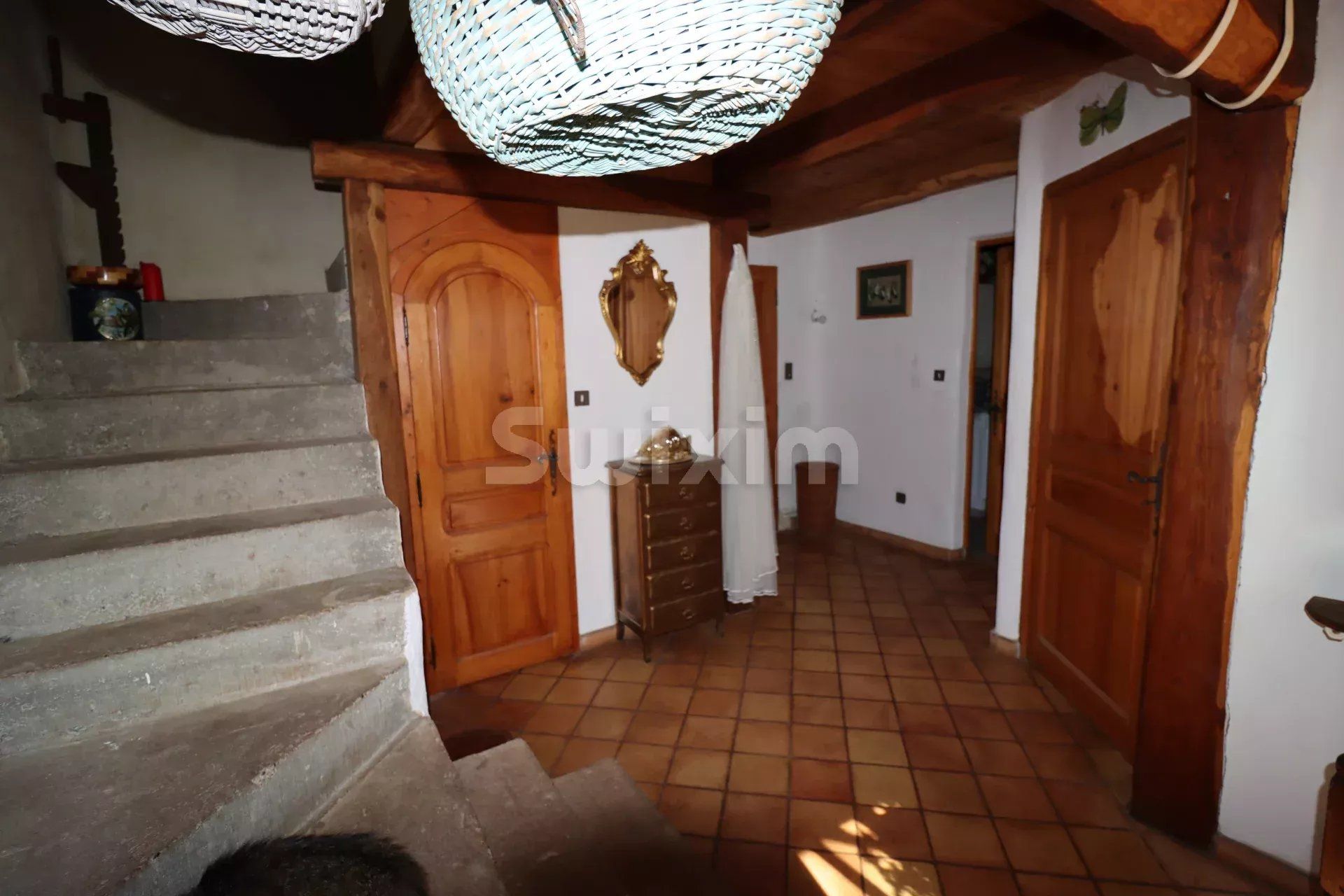 fattoria 10 Camere in vendita su Villeneuve-de-Berg (07170)