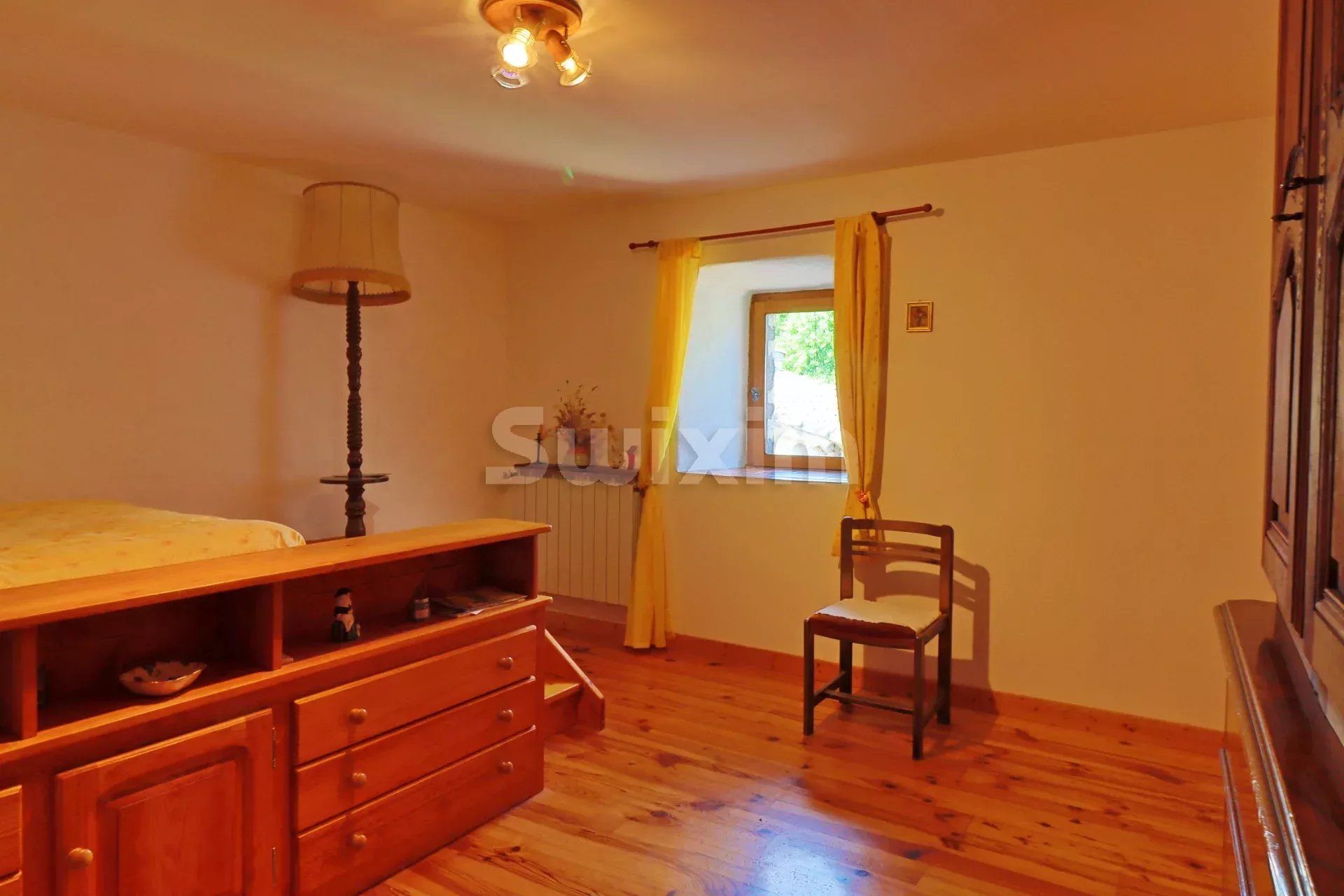 fattoria 10 Camere in vendita su Villeneuve-de-Berg (07170)