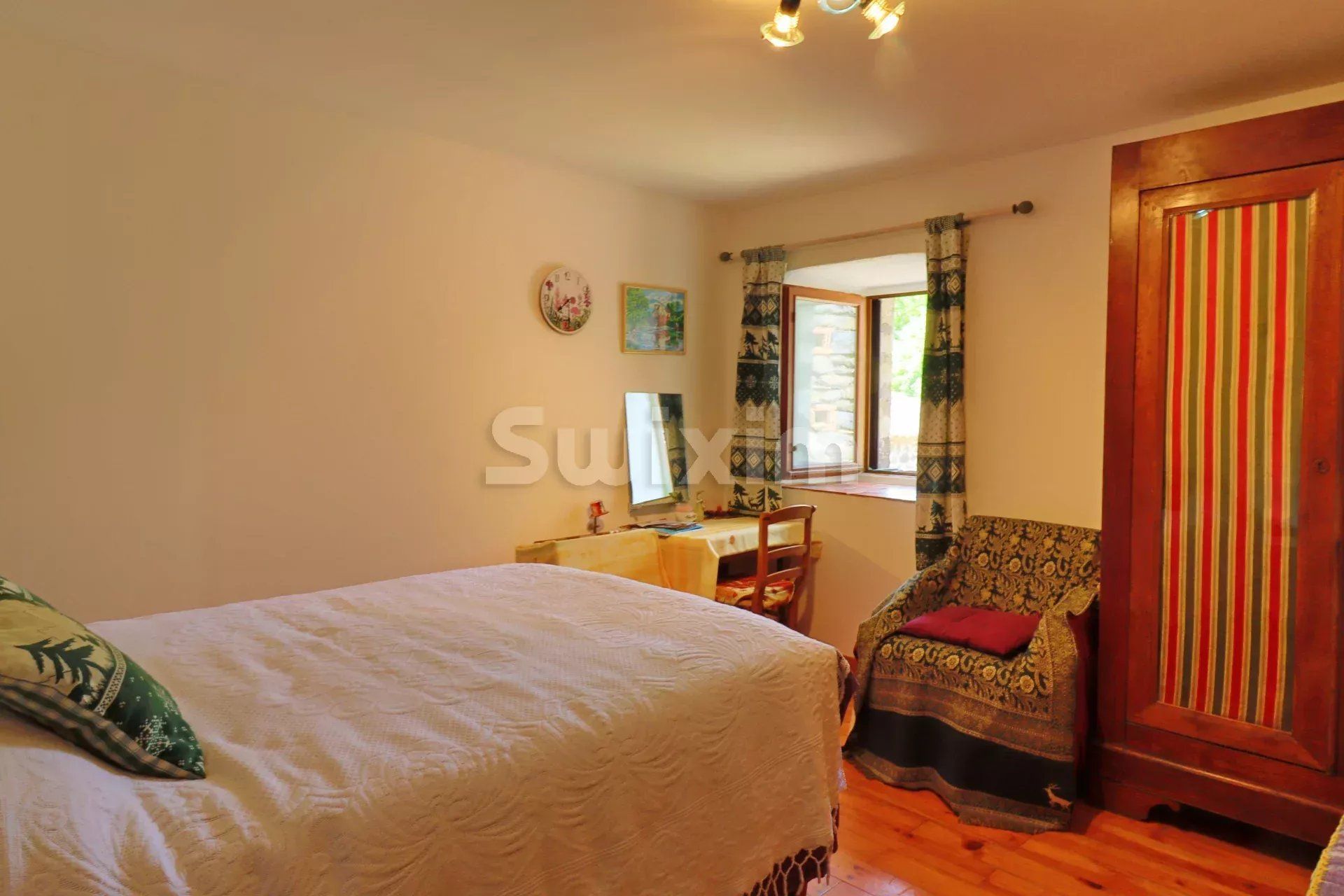 fattoria 10 Camere in vendita su Villeneuve-de-Berg (07170)