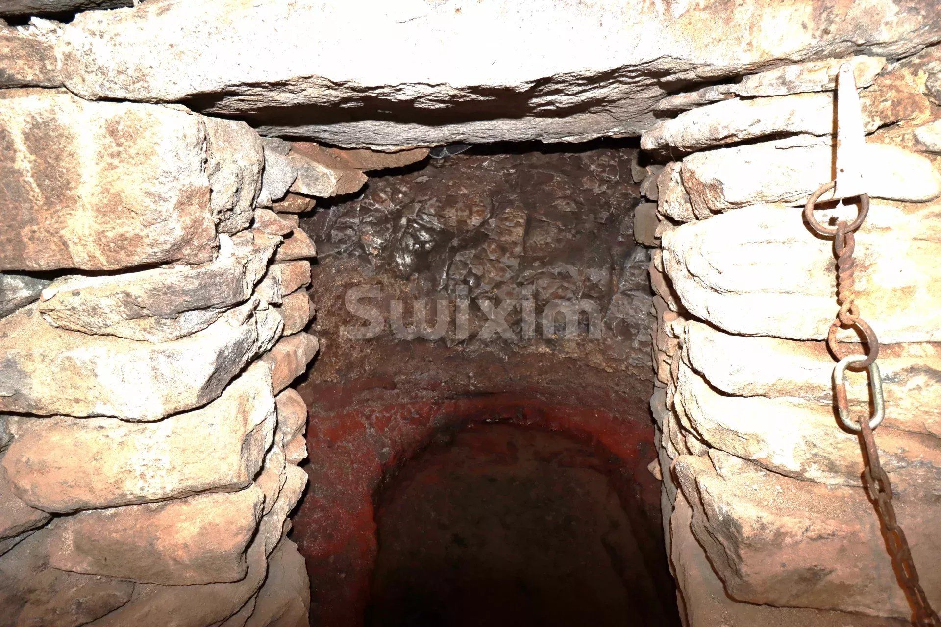 fattoria 10 Camere in vendita su Villeneuve-de-Berg (07170)