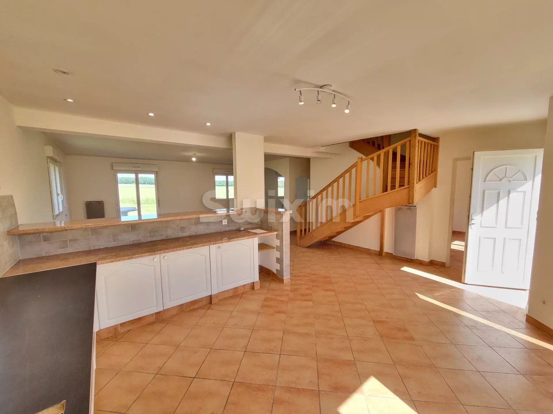 pavilhão 6 Quartos para venda sobre Festigny (89480)