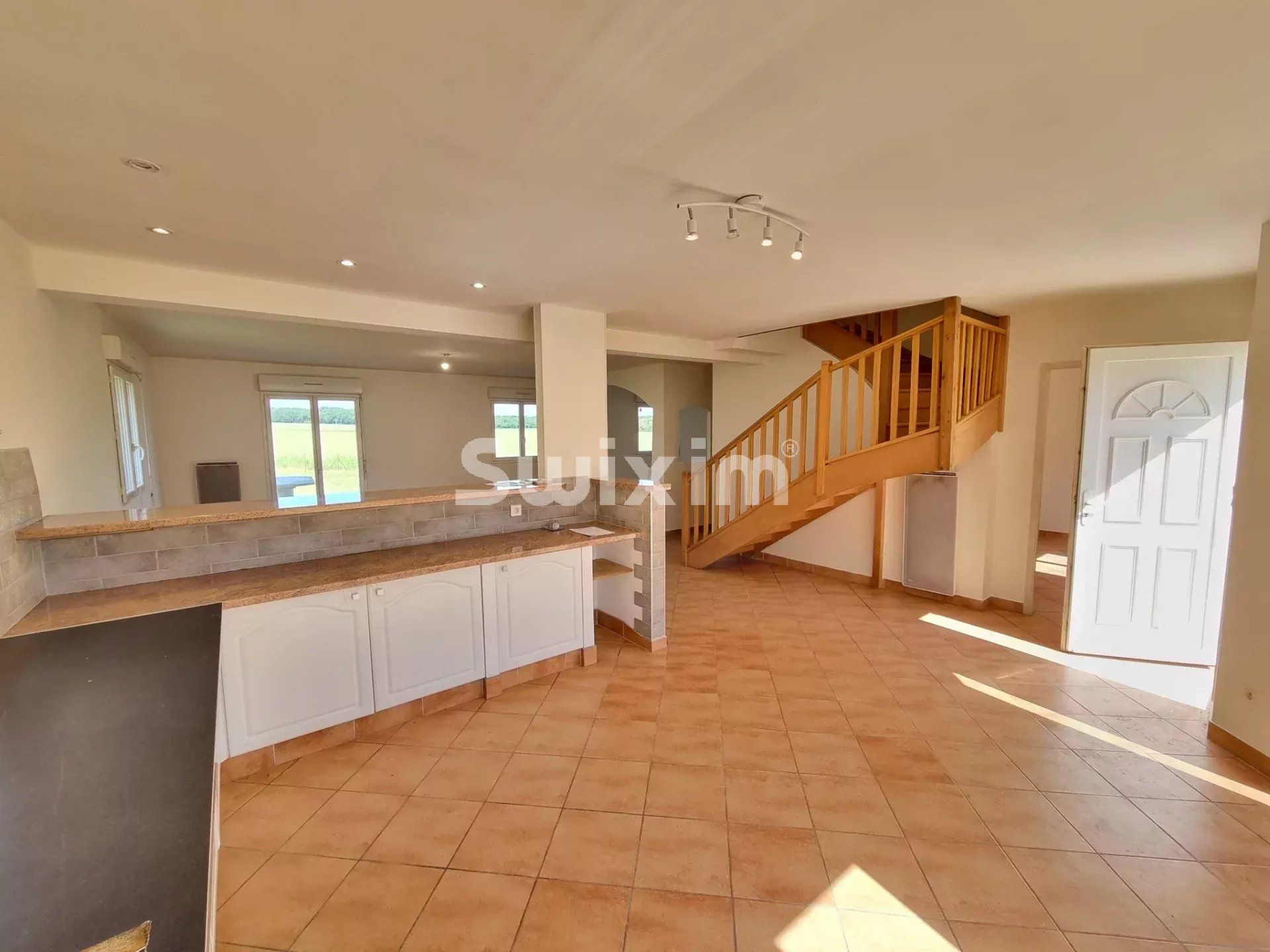 detached house 6 Rooms for sale on Festigny (89480)