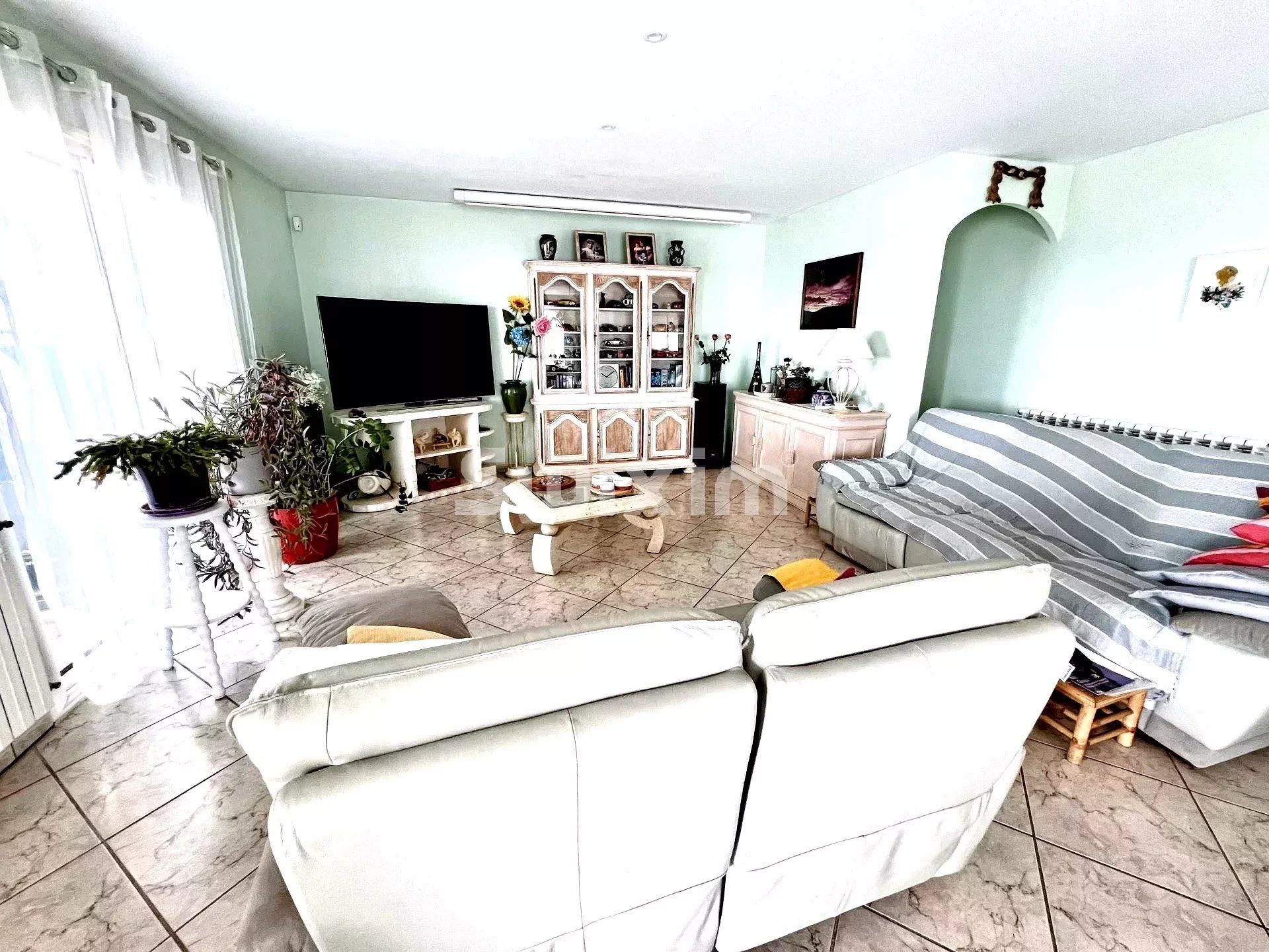 villa 3 Rooms for sale on Narbonne (11100)