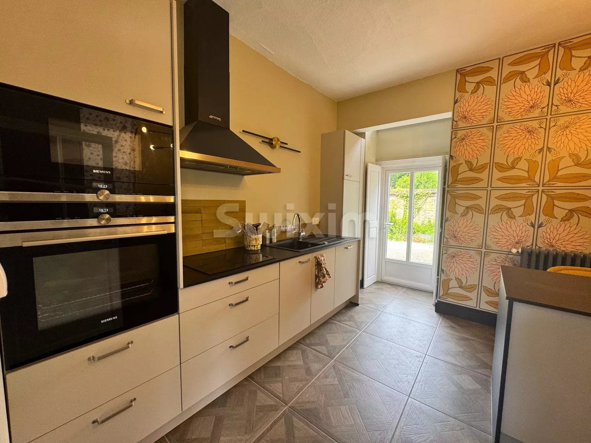 house 7 Rooms for sale on Montbard (21500)