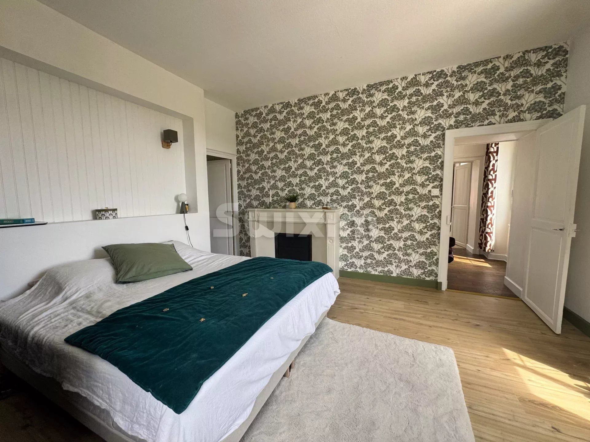 house 7 Rooms for sale on Montbard (21500)