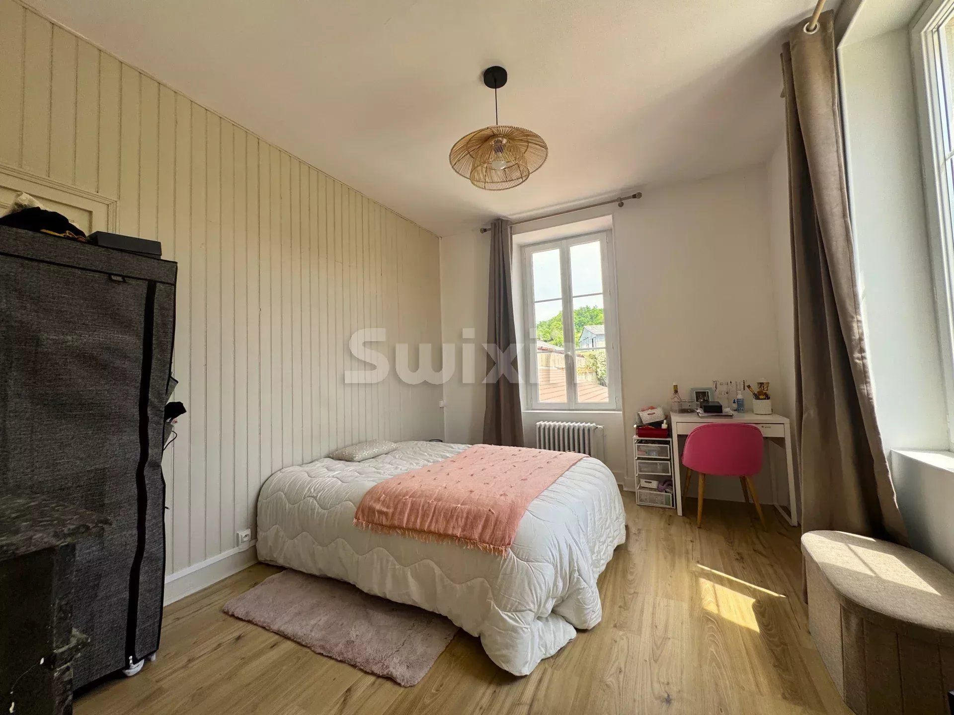 house 7 Rooms for sale on Montbard (21500)