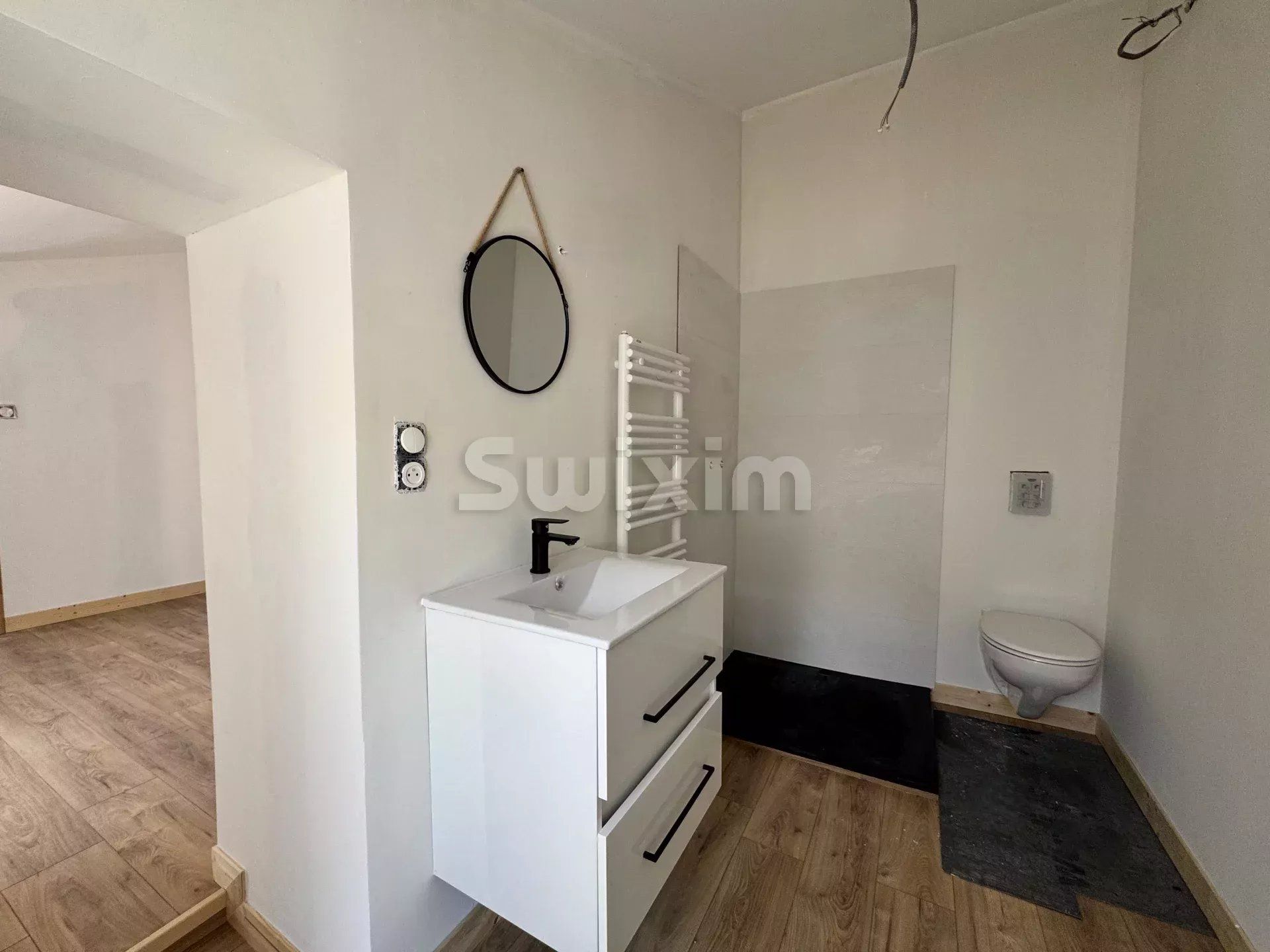 casa 7 Camere in vendita su Montbard (21500)