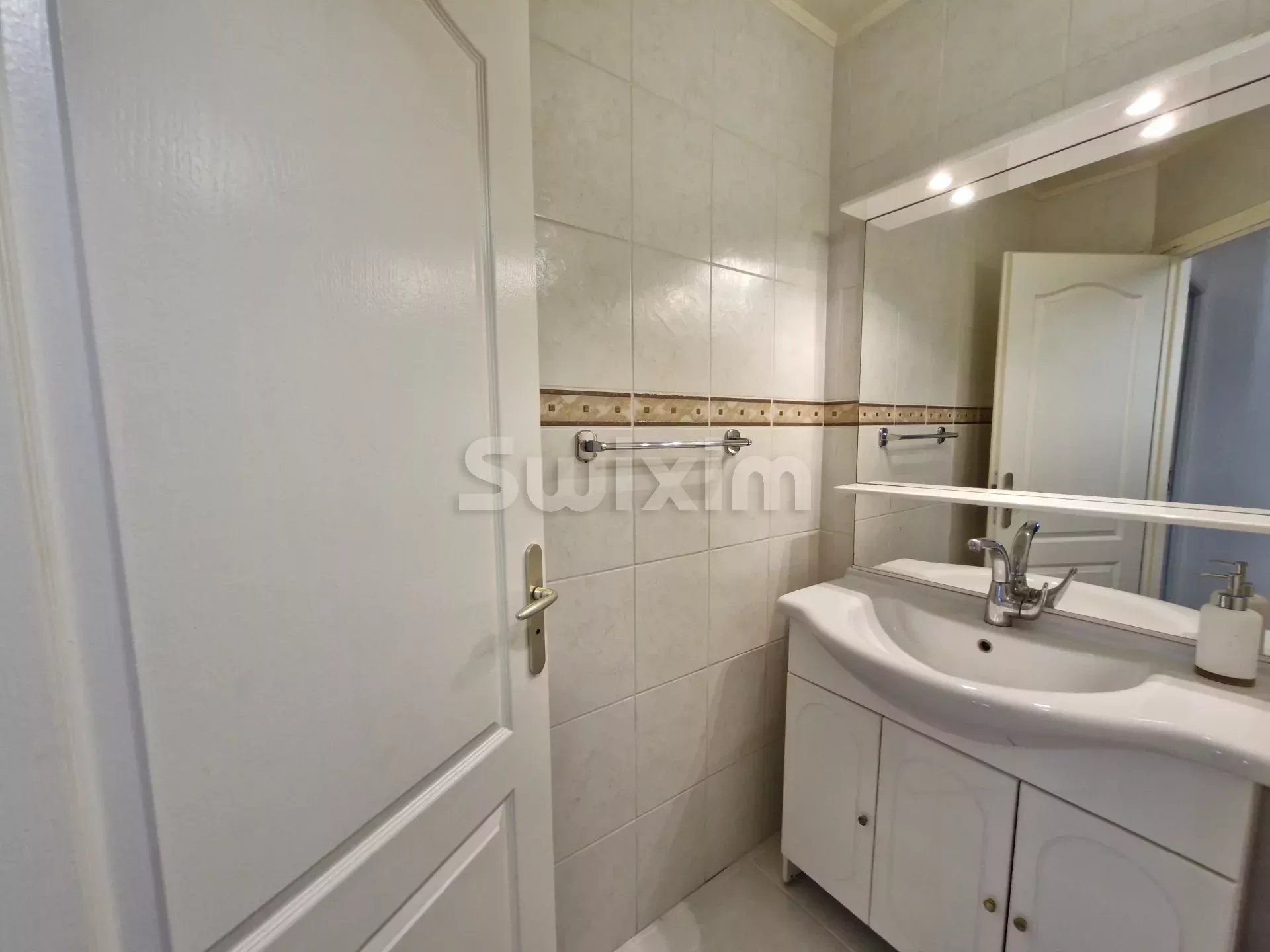 apartment 8 Rooms for sale on Vimines (73160)