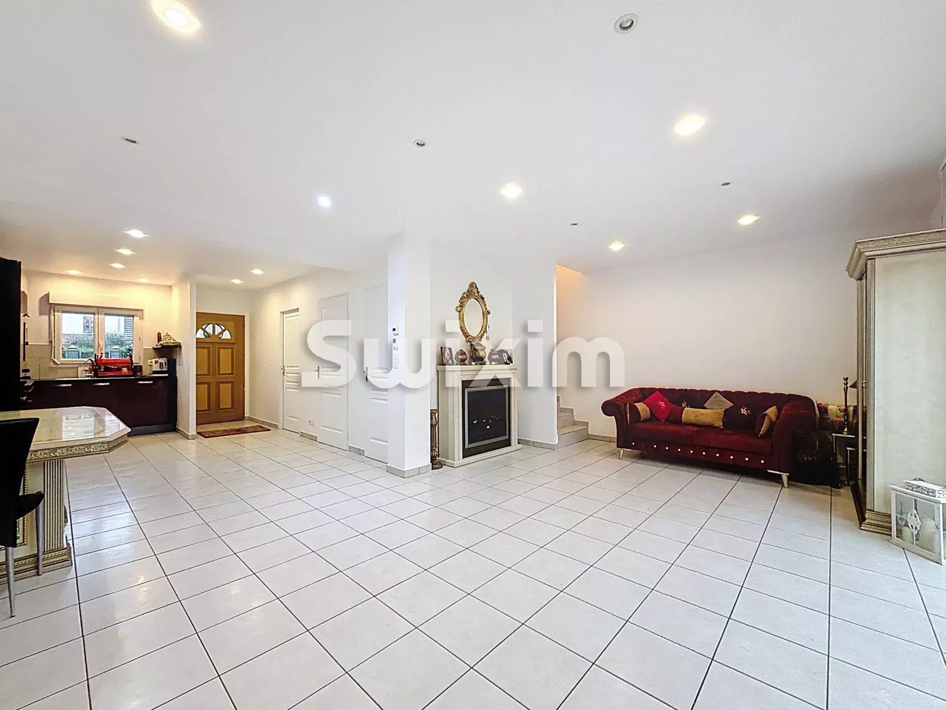 house 5 Rooms for sale on Ornex (01210)