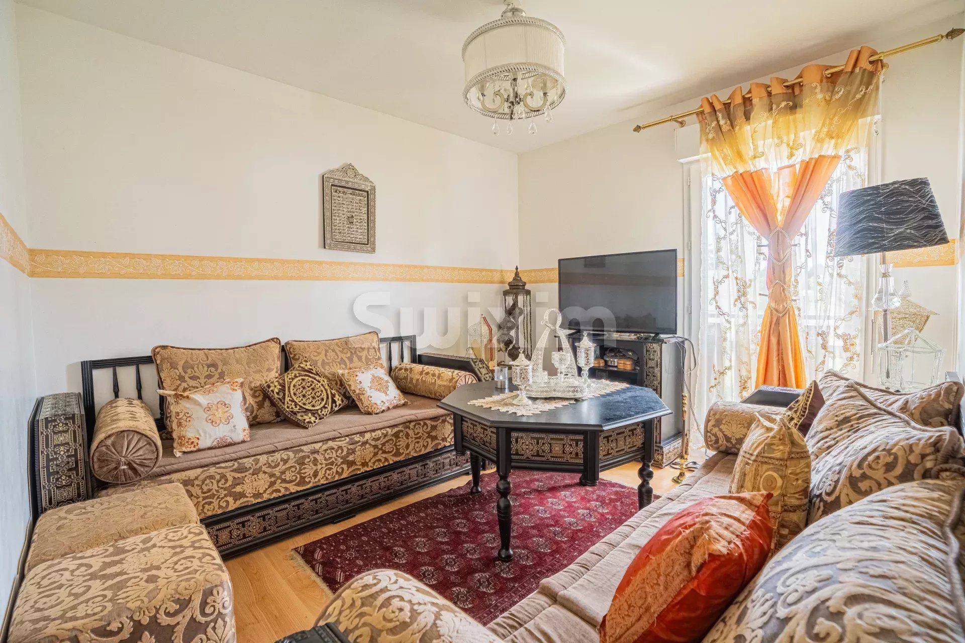 house 5 Rooms for sale on Ornex (01210)