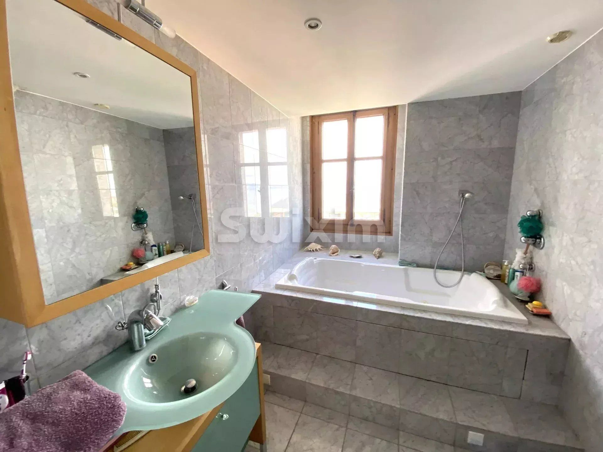 apartment 5 Rooms for sale on Évian-les-Bains (74500)