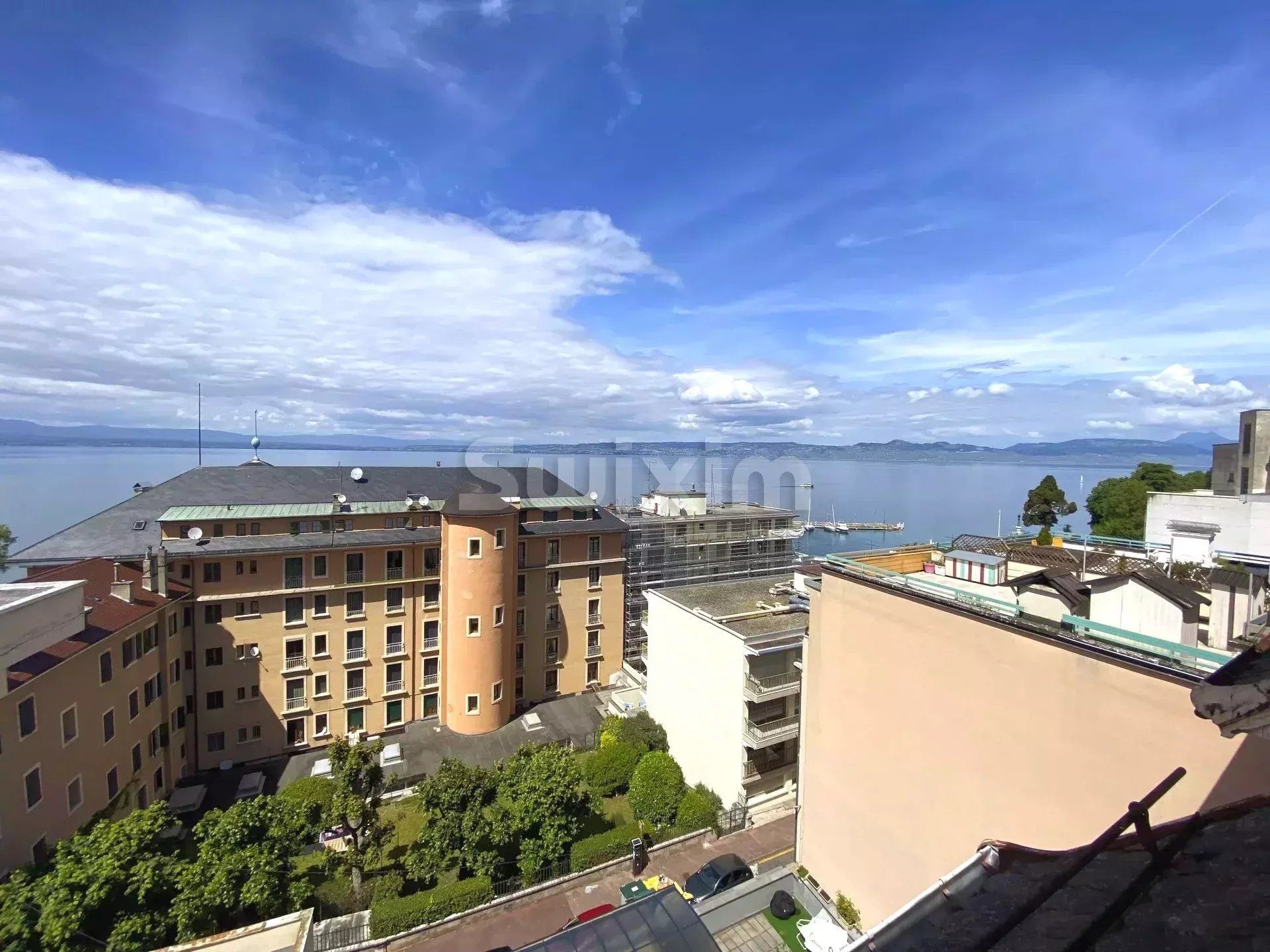 apartment 5 Rooms for sale on Évian-les-Bains (74500)