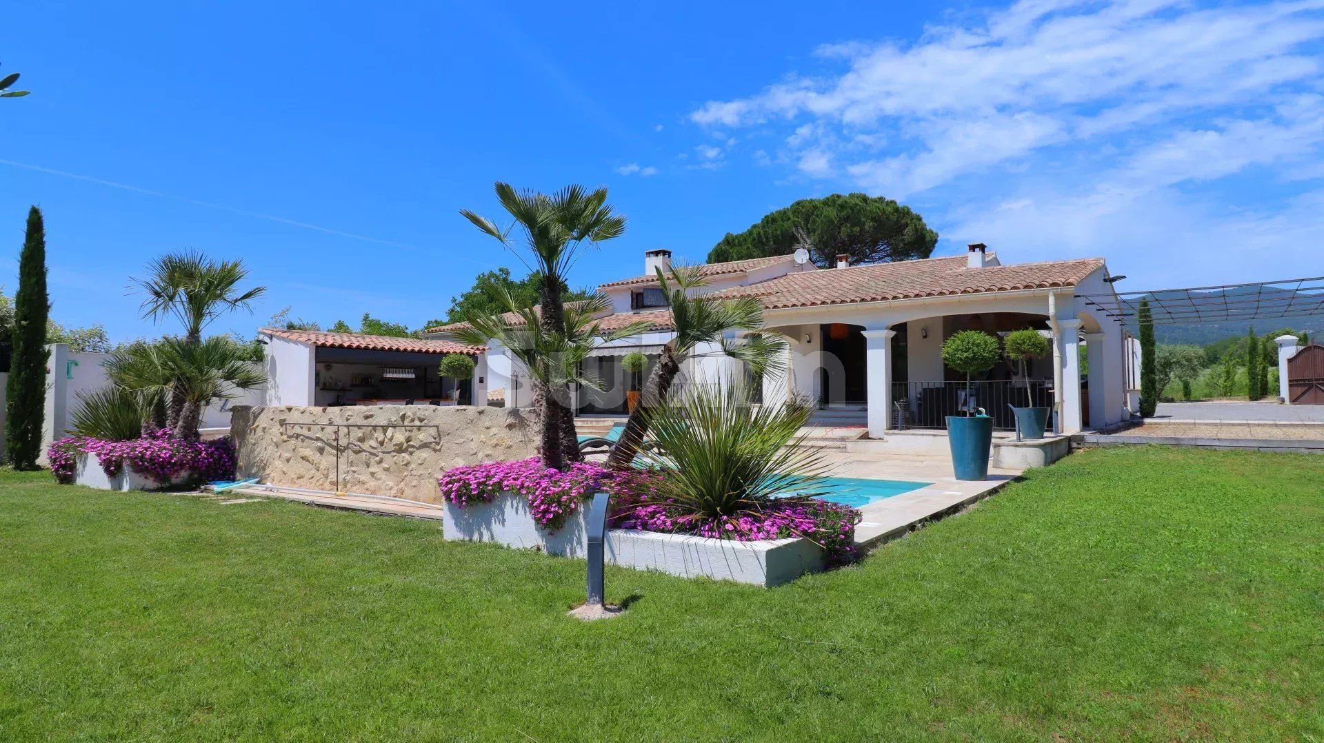 villa 8 Pièces en vente sur Lourmarin (84160)