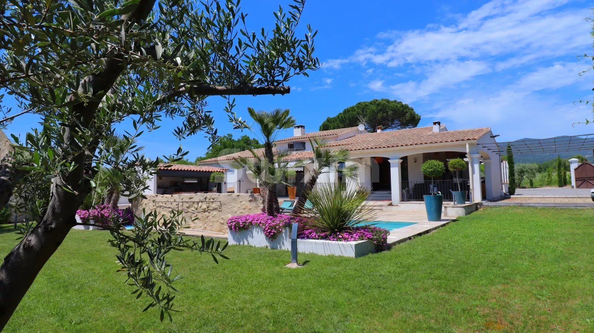villa 8 Pièces en vente sur Lourmarin (84160)