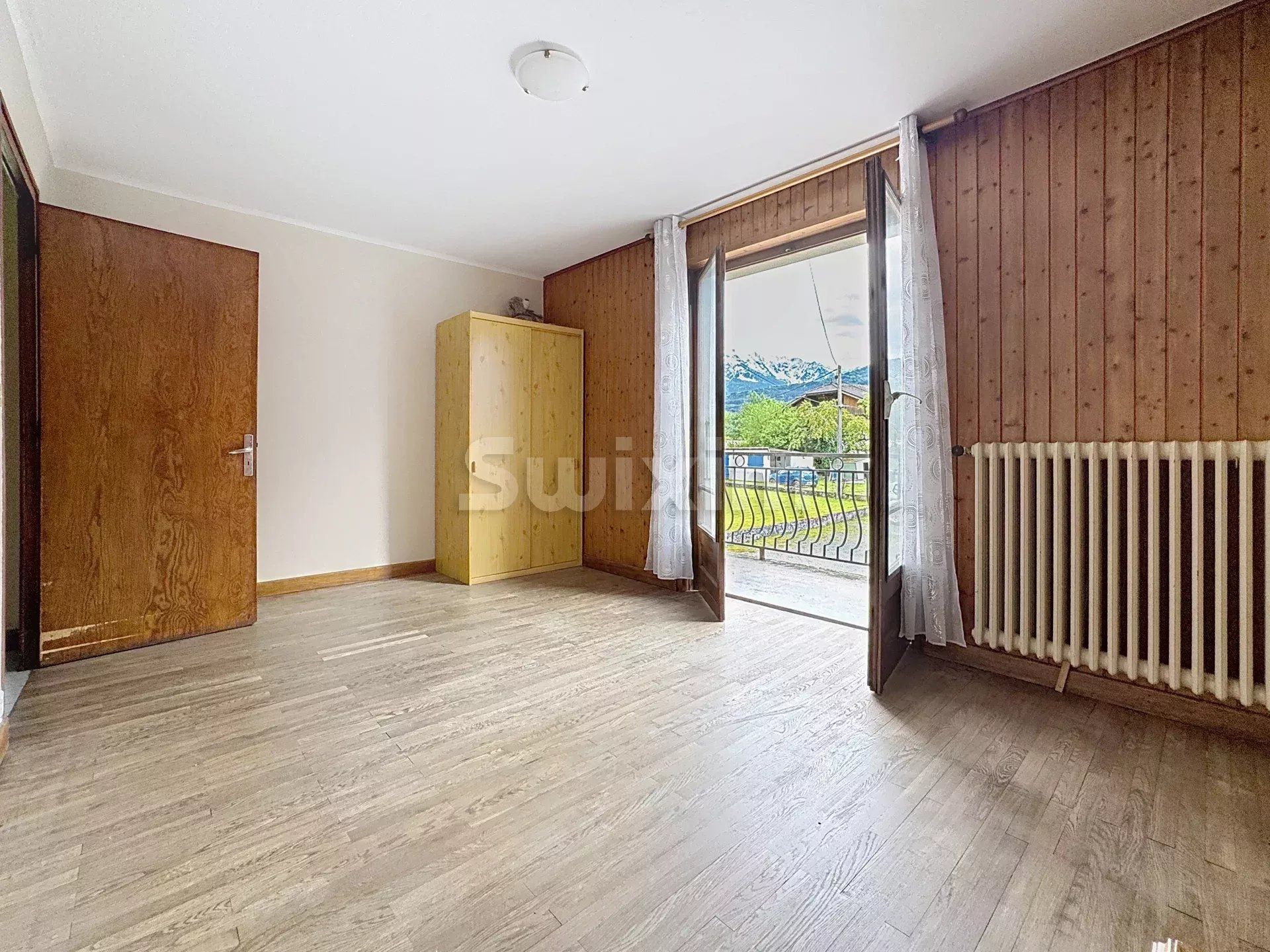 house 6 Rooms for sale on Passy (74190)