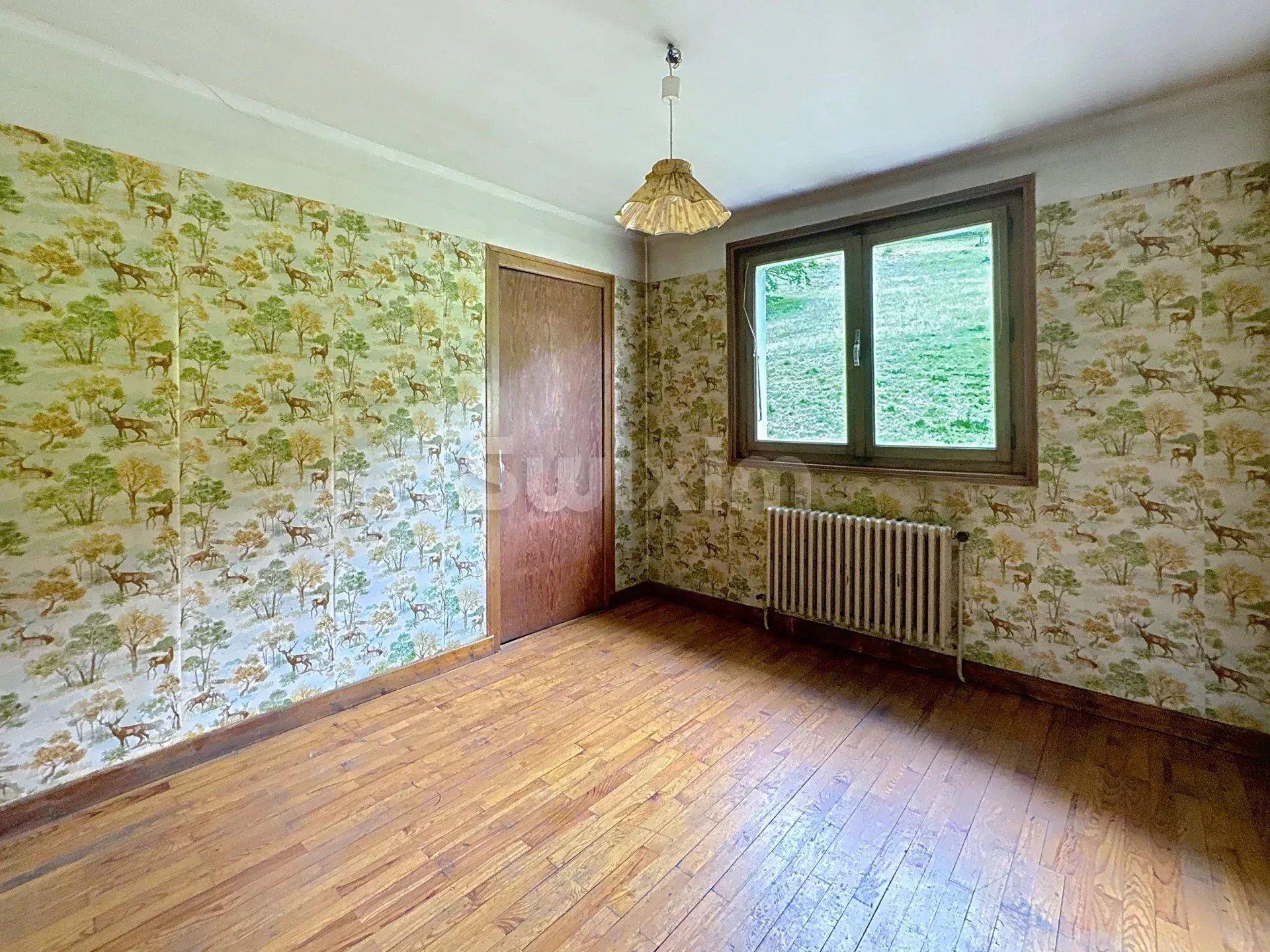 house 6 Rooms for sale on Passy (74190)