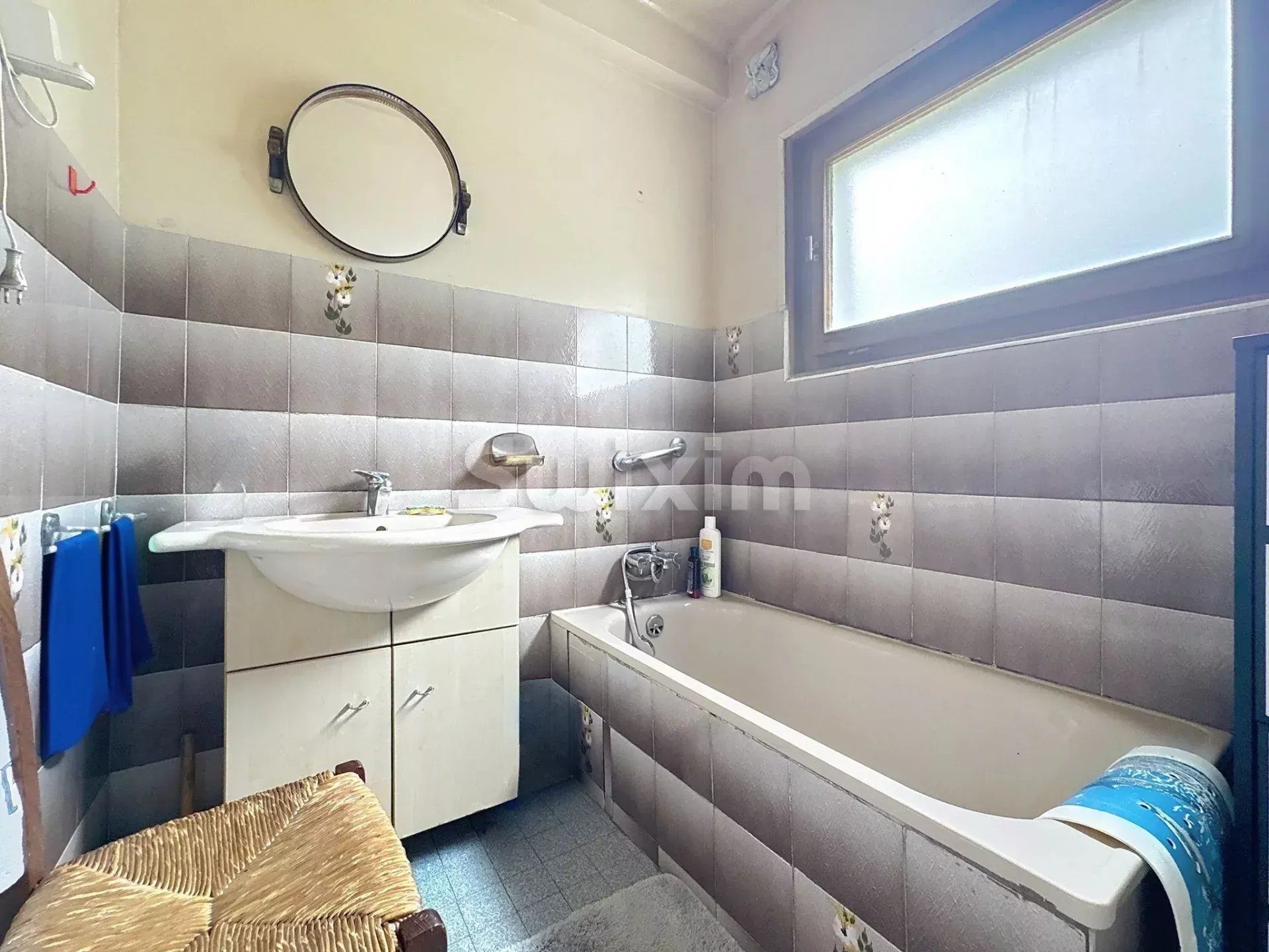 house 6 Rooms for sale on Passy (74190)