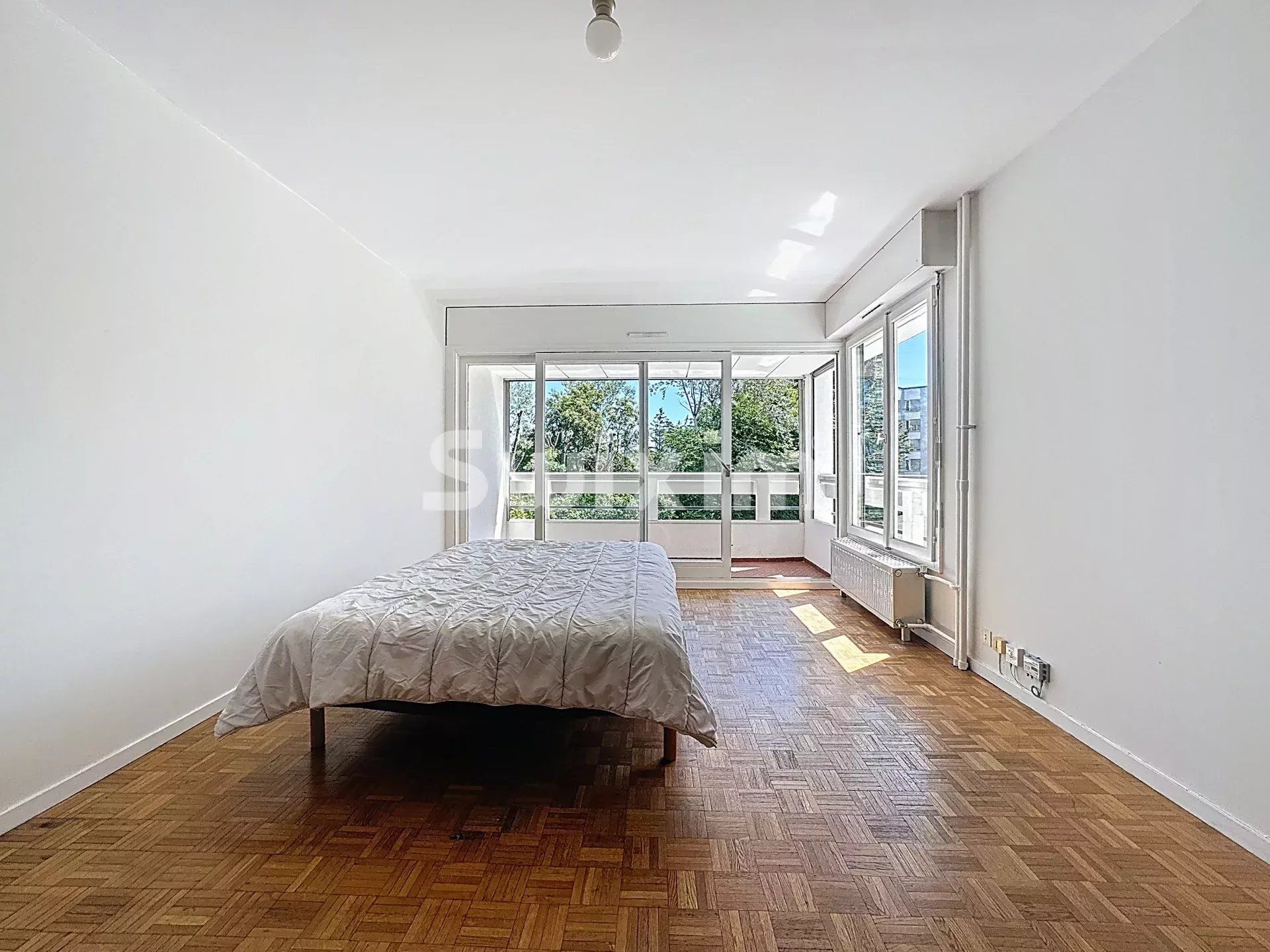 apartamento 1 sala para venda sobre Saint-Genis-Pouilly (01630)