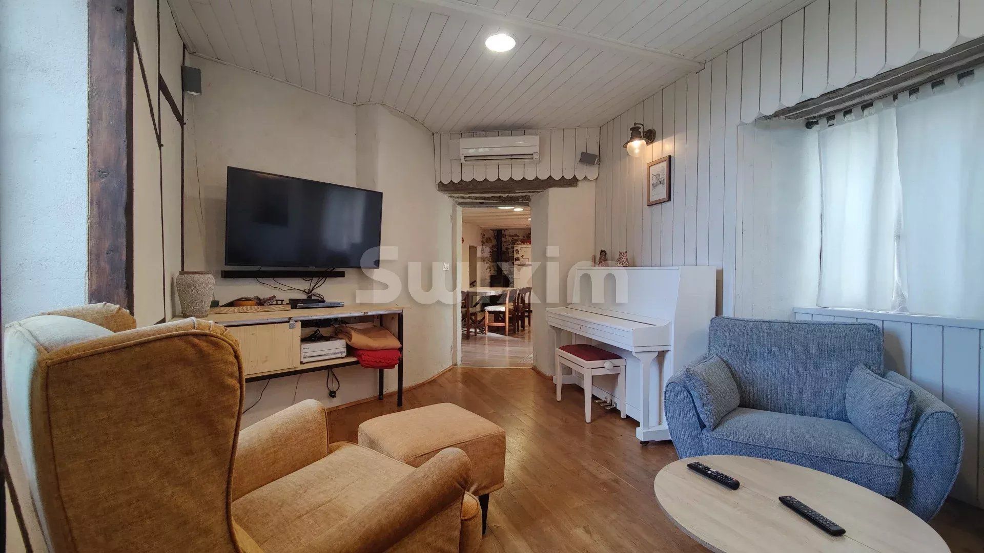 house 6 Rooms for sale on Pont-de-Barret (26160)