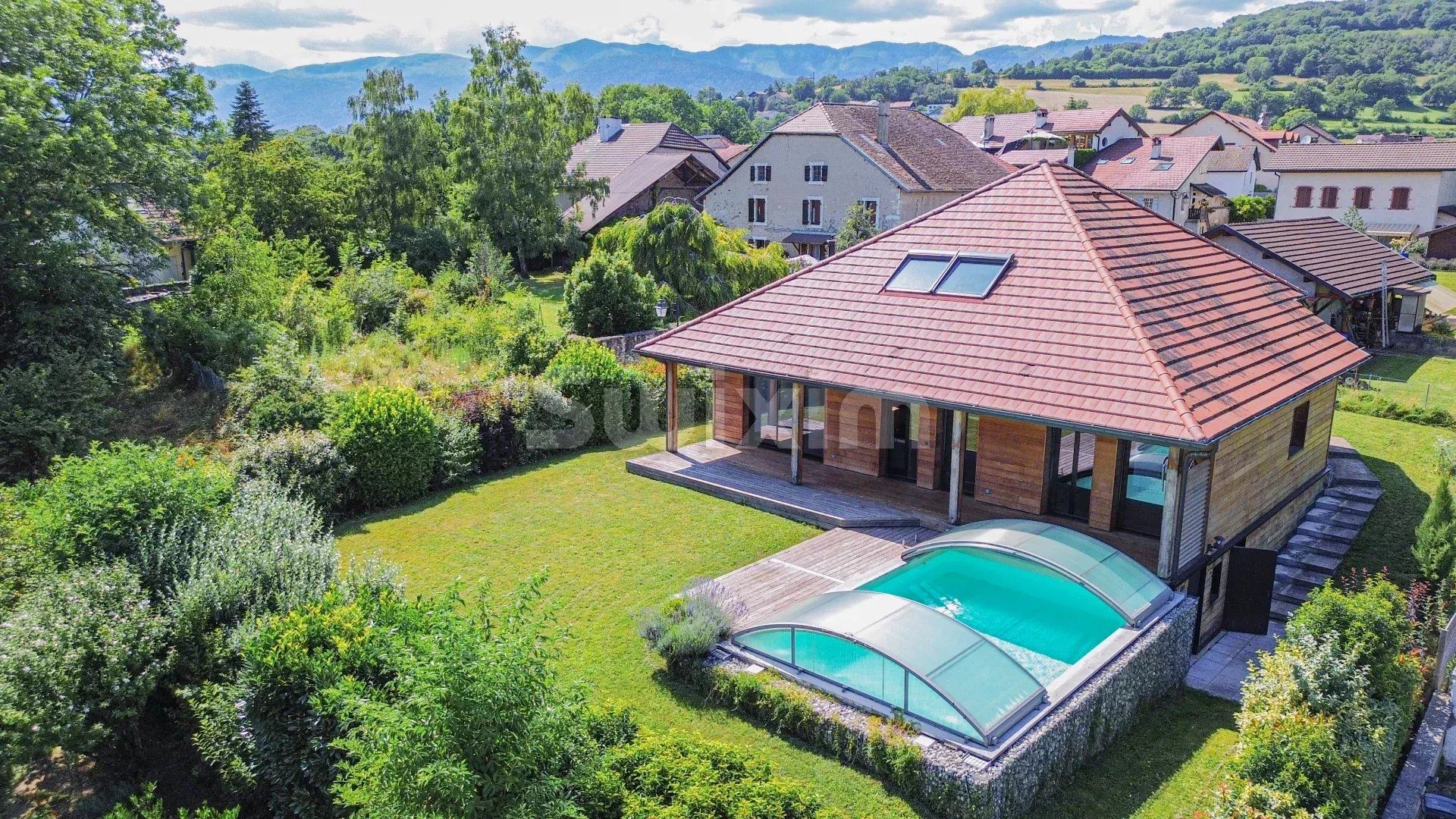 house 5 Rooms for rent on Grilly (01220) Rental House Grilly 5 Rooms 210 m²