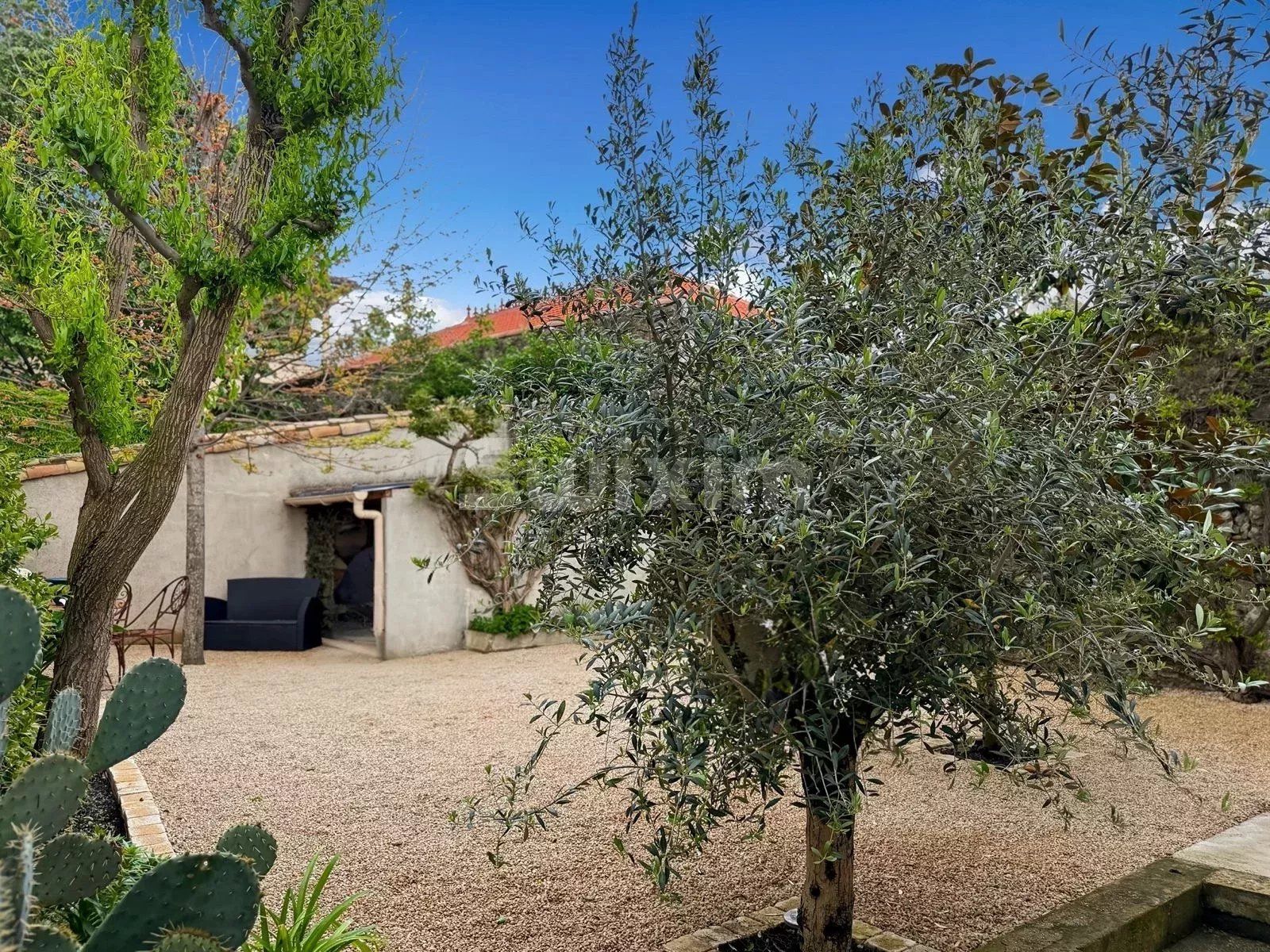 casa 4 Quartos para venda sobre Donzère (26290)