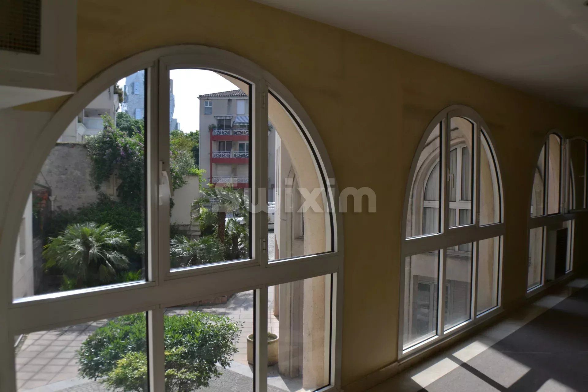 appartamento 5 Camere in vendita su Arles (13200)