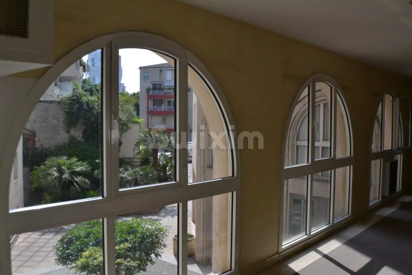 Vente Appartement Arles 5 Pièces 97.07 m²