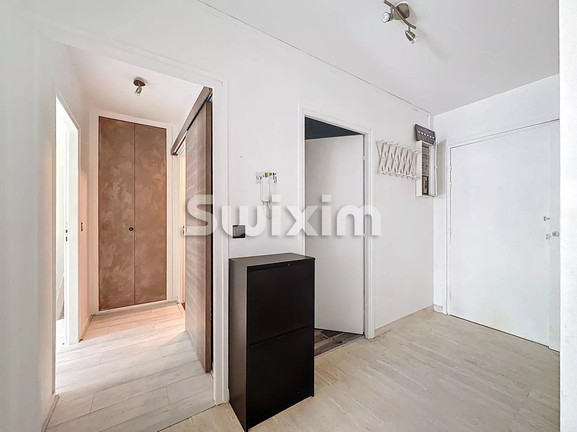 apartment 3 Rooms for sale on Ferney-Voltaire (01210)