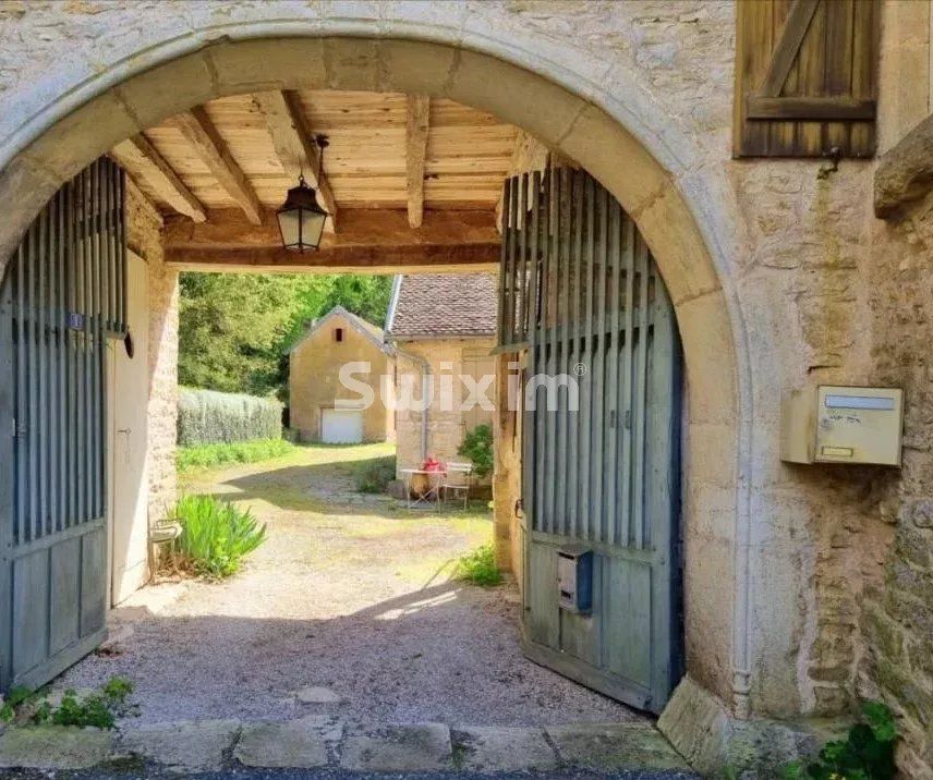 casa 10 Camere in vendita su Rougemont (25680)