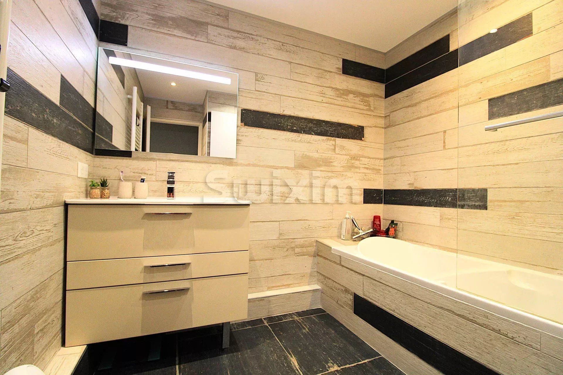 appartamento 5 Camere in vendita su Metz-Tessy (74370)