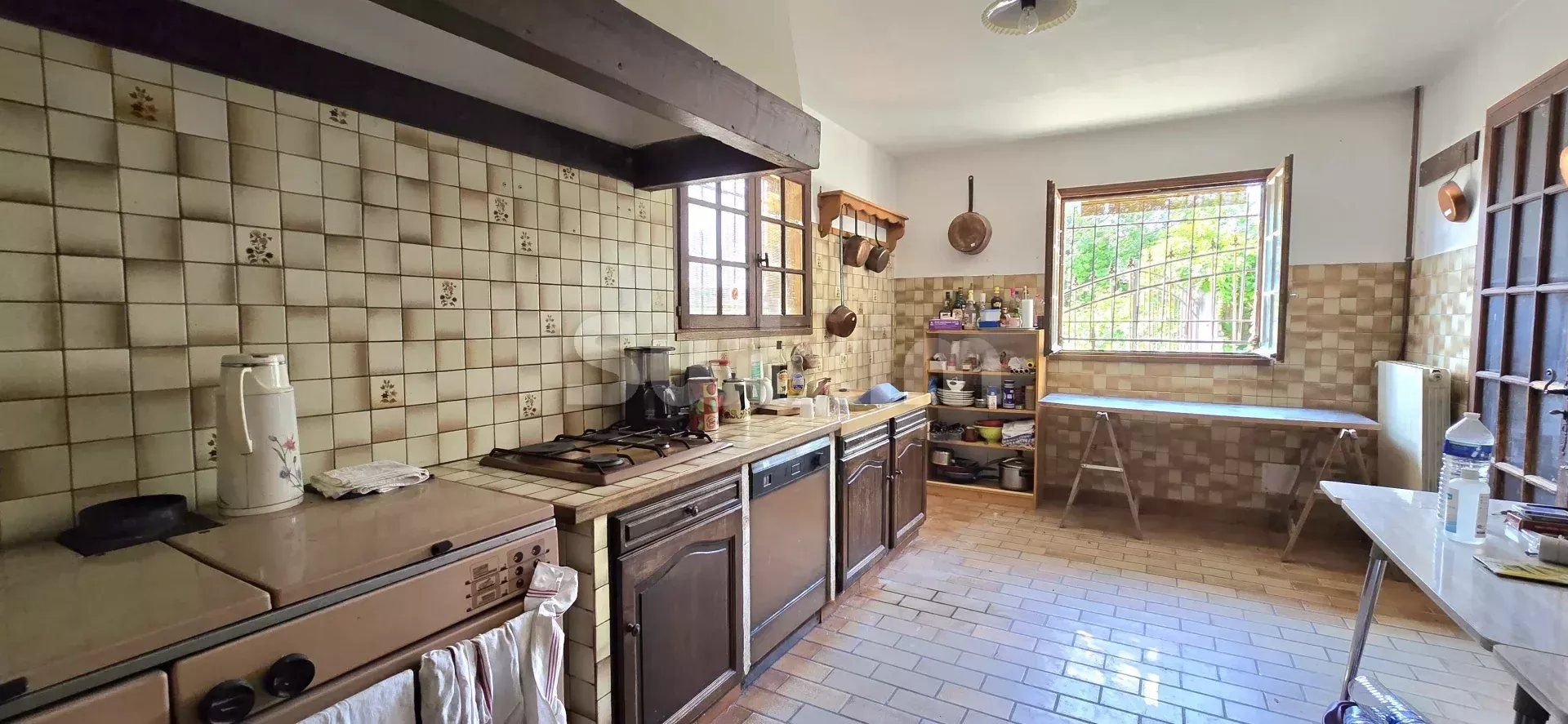 fattoria 9 Camere in vendita su Taulignan (26770)